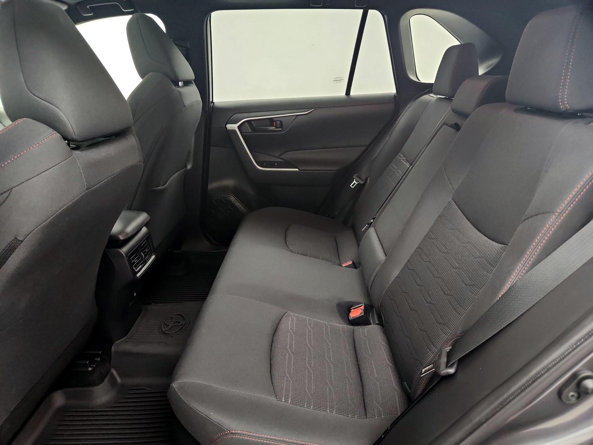 Thumbnail: 2021 Toyota RAV4 - 20