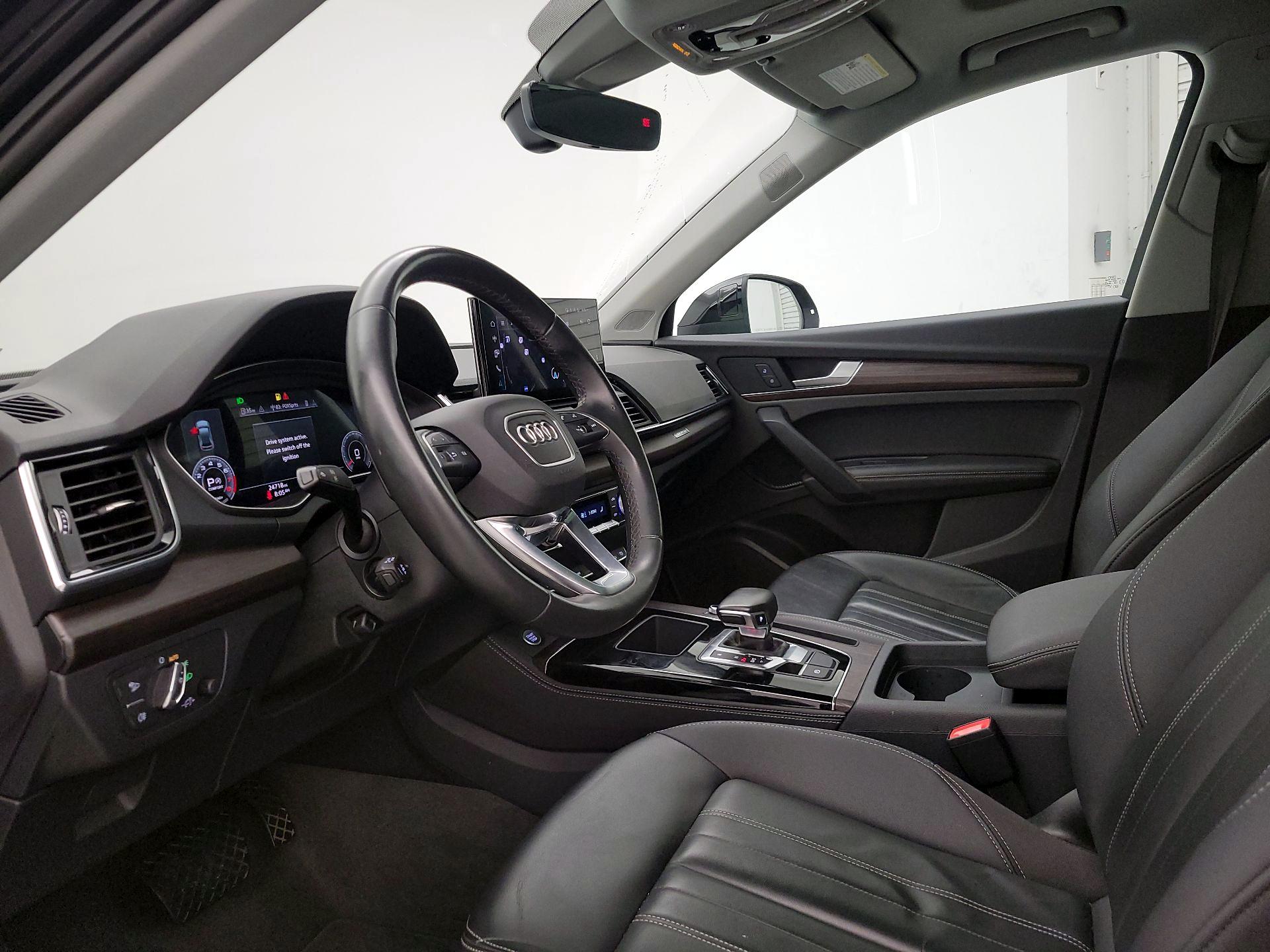 Thumbnail: 2023 Audi Q5 - 11