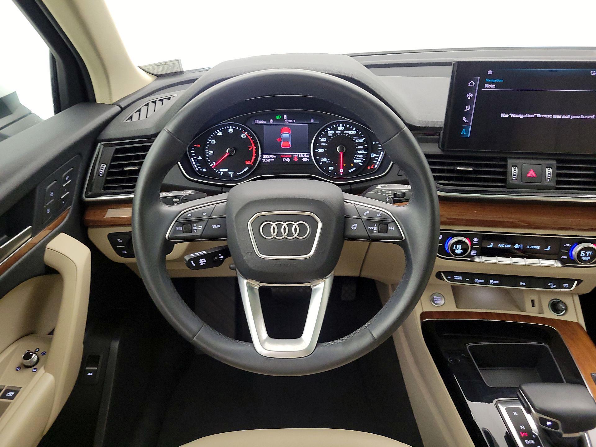 Thumbnail: 2023 Audi Q5 - 10