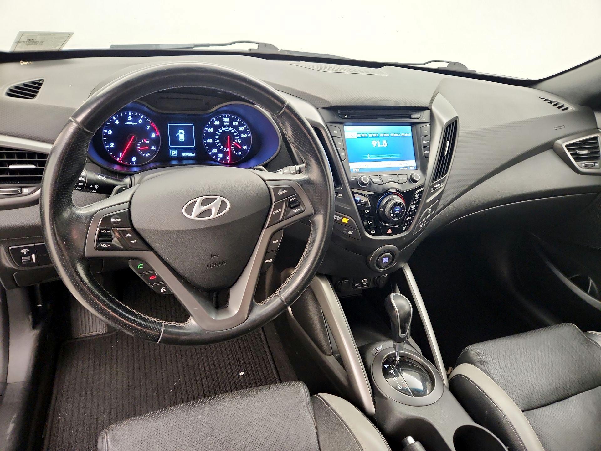 Thumbnail: 2016 Hyundai Veloster - 9