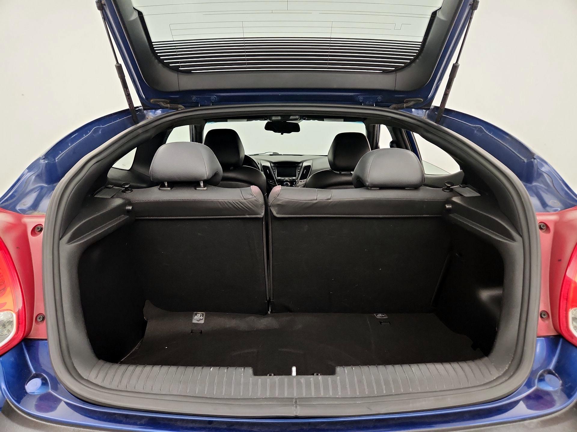 Thumbnail: 2016 Hyundai Veloster - 20