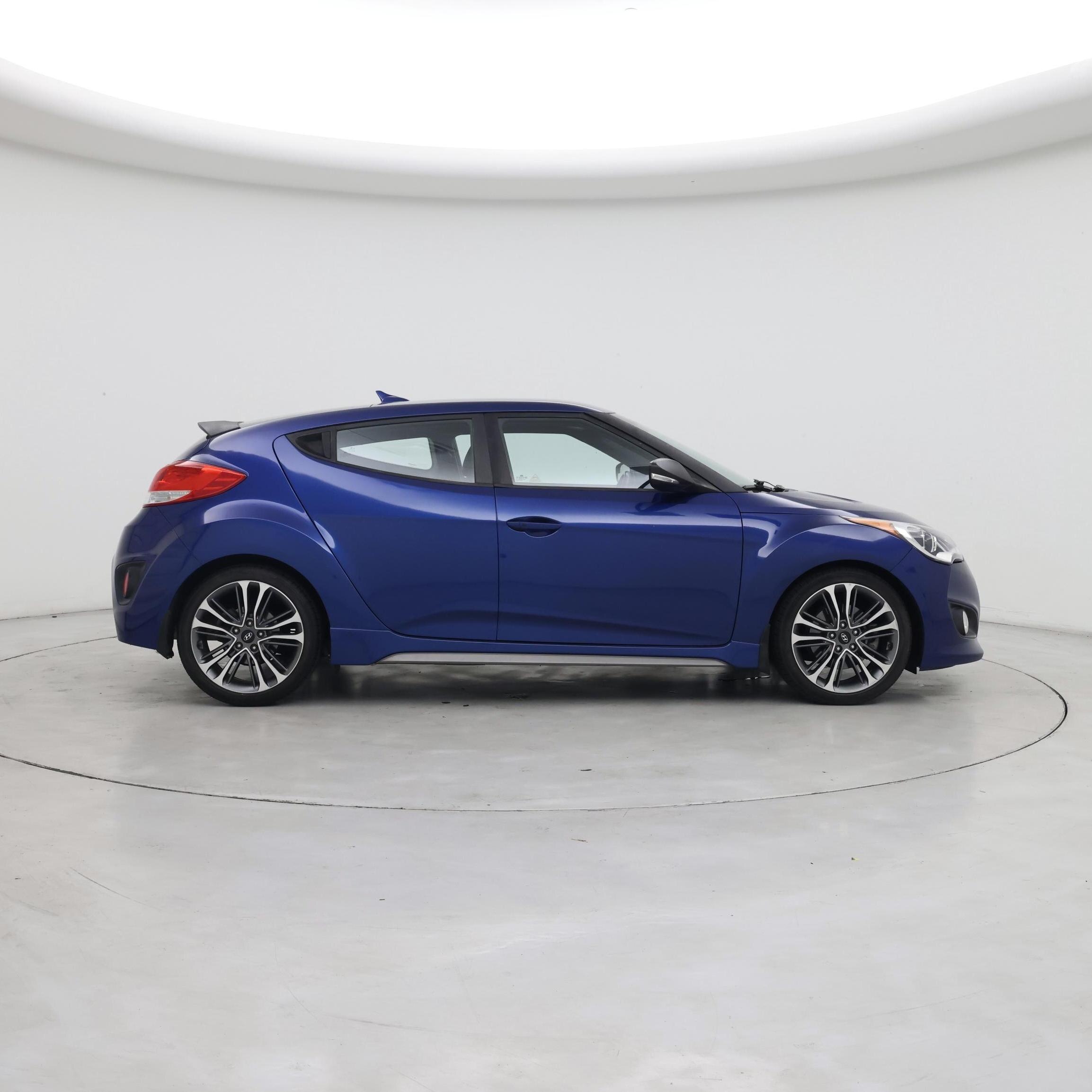Thumbnail: 2016 Hyundai Veloster - 7
