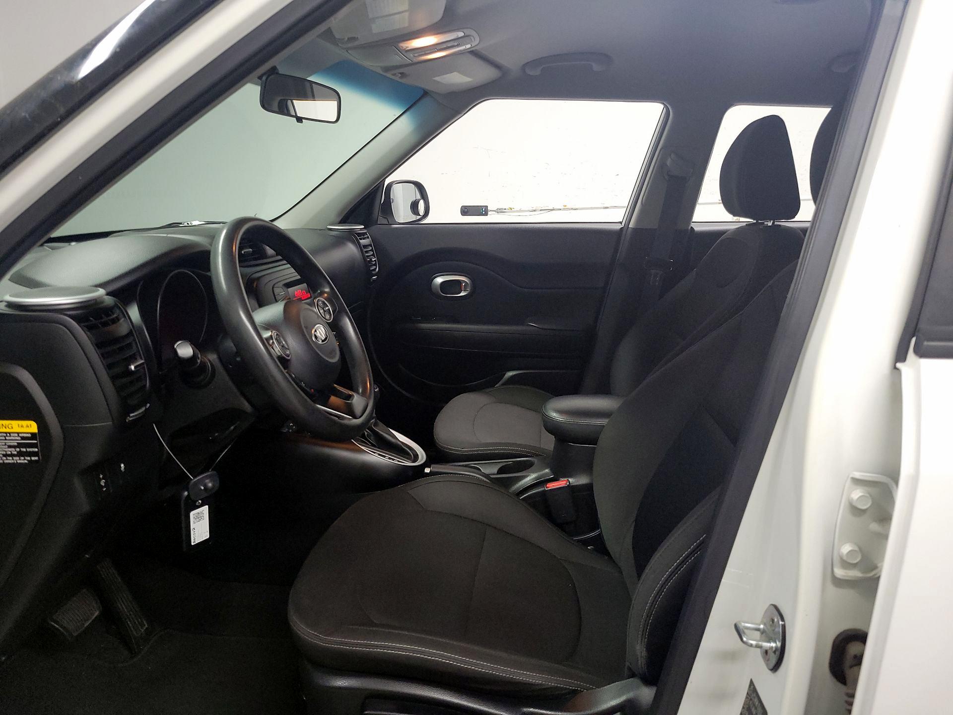 Thumbnail: 2016 Kia Soul - 11