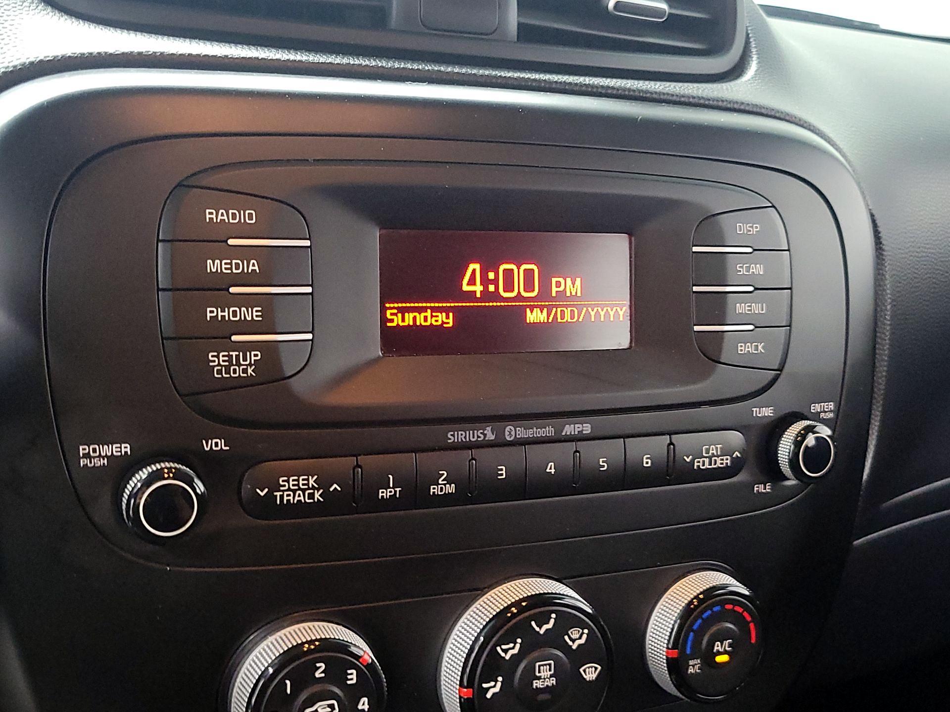 Thumbnail: 2016 Kia Soul - 13