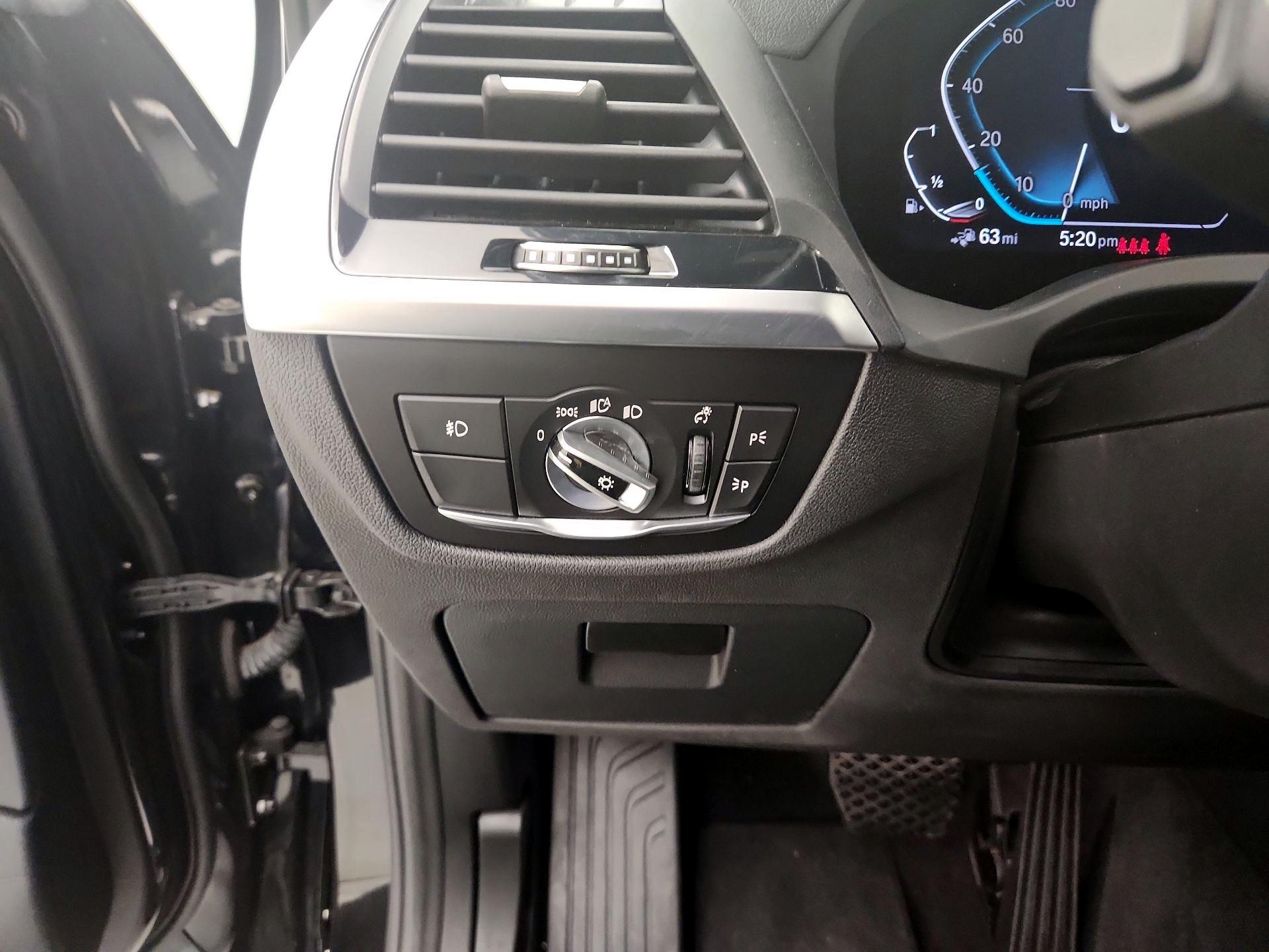 Thumbnail: 2021 BMW X3 - 13