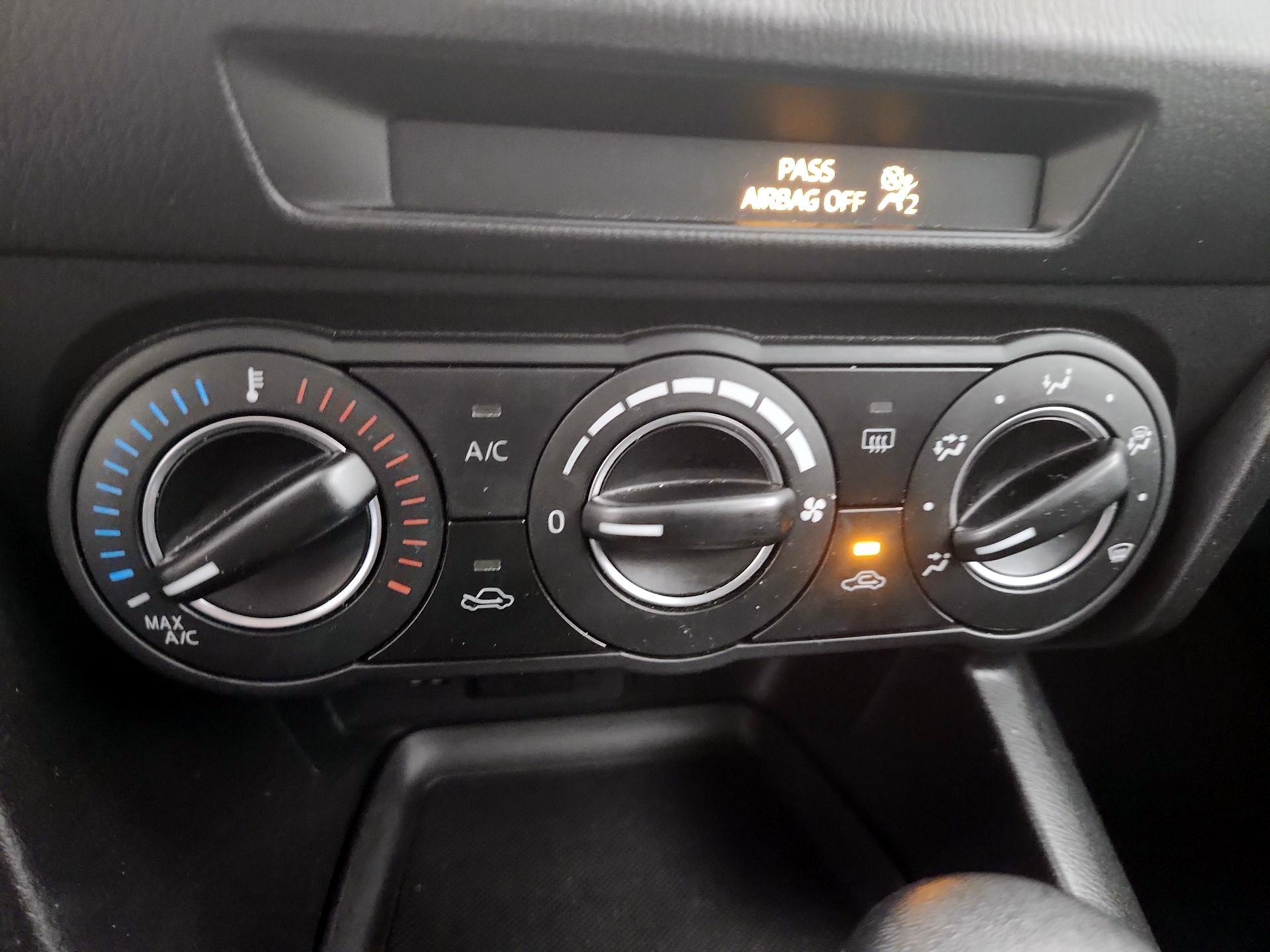 Thumbnail: 2015 Mazda Mazda3 - 16
