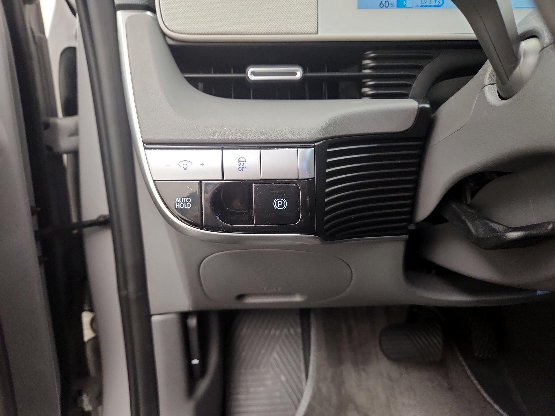 Thumbnail: 2023 Hyundai Ioniq 5 - 13