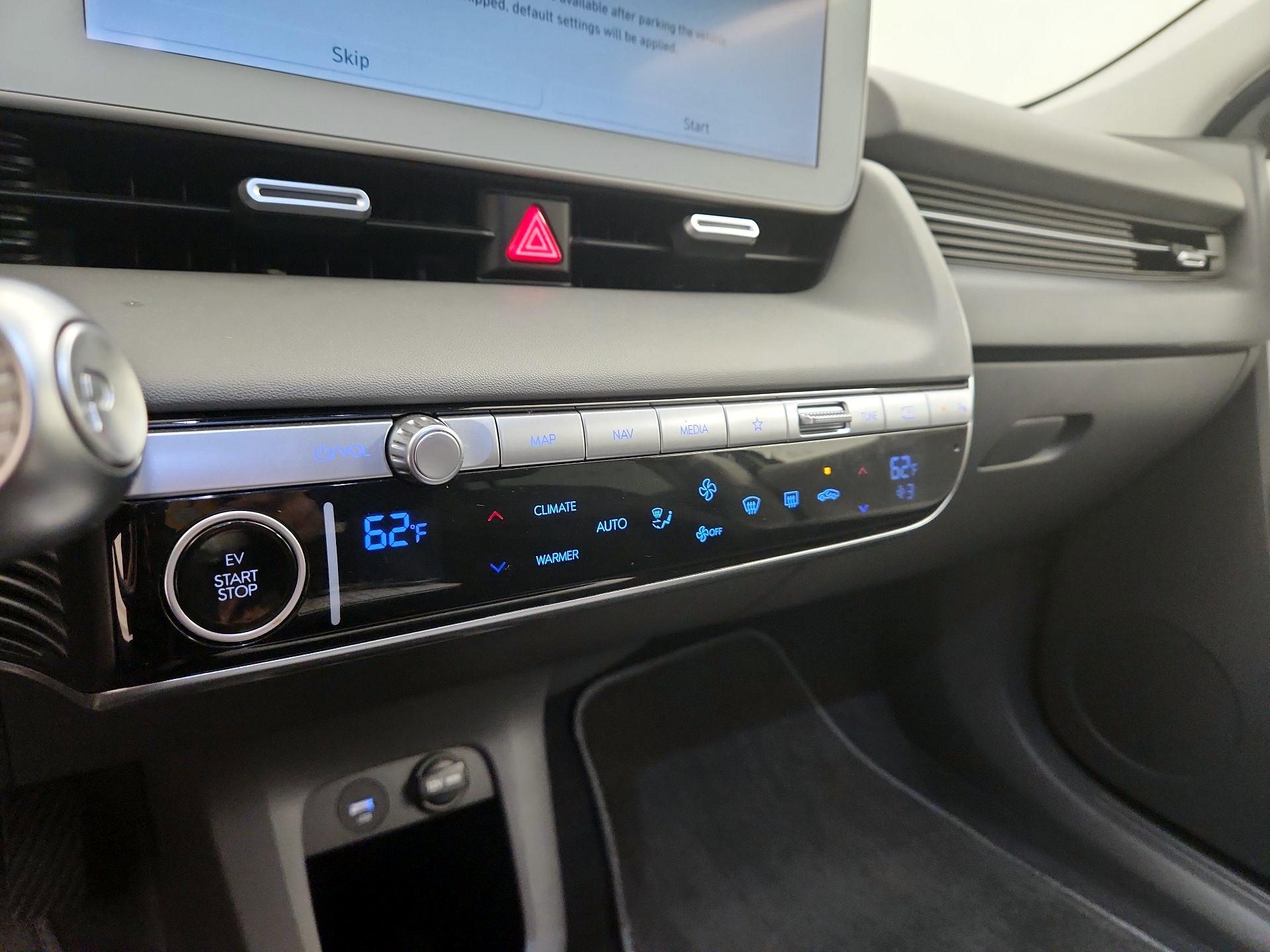 Thumbnail: 2023 Hyundai Ioniq 5 - 17