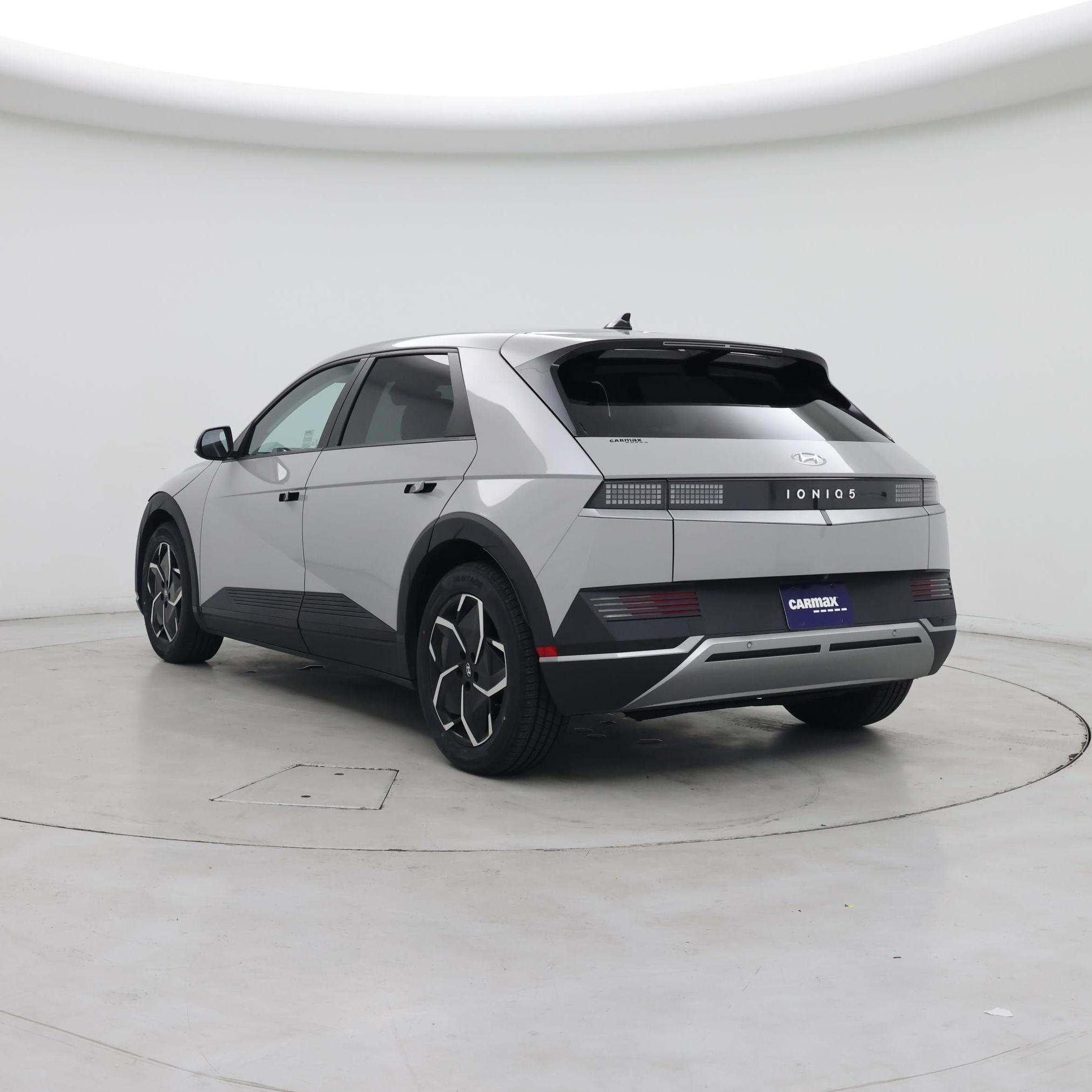 Thumbnail: 2023 Hyundai Ioniq 5 - 2
