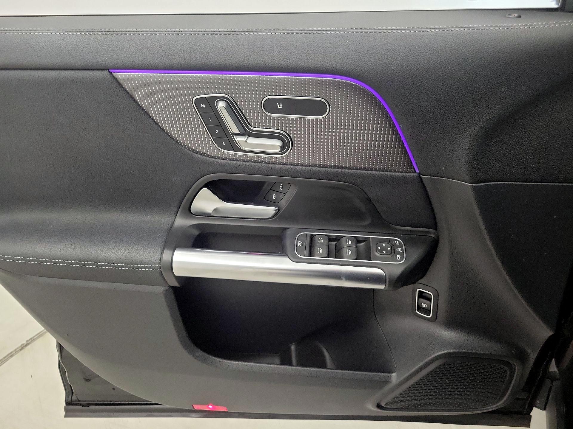 Thumbnail: 2022 Mercedes-Benz GLA - 12