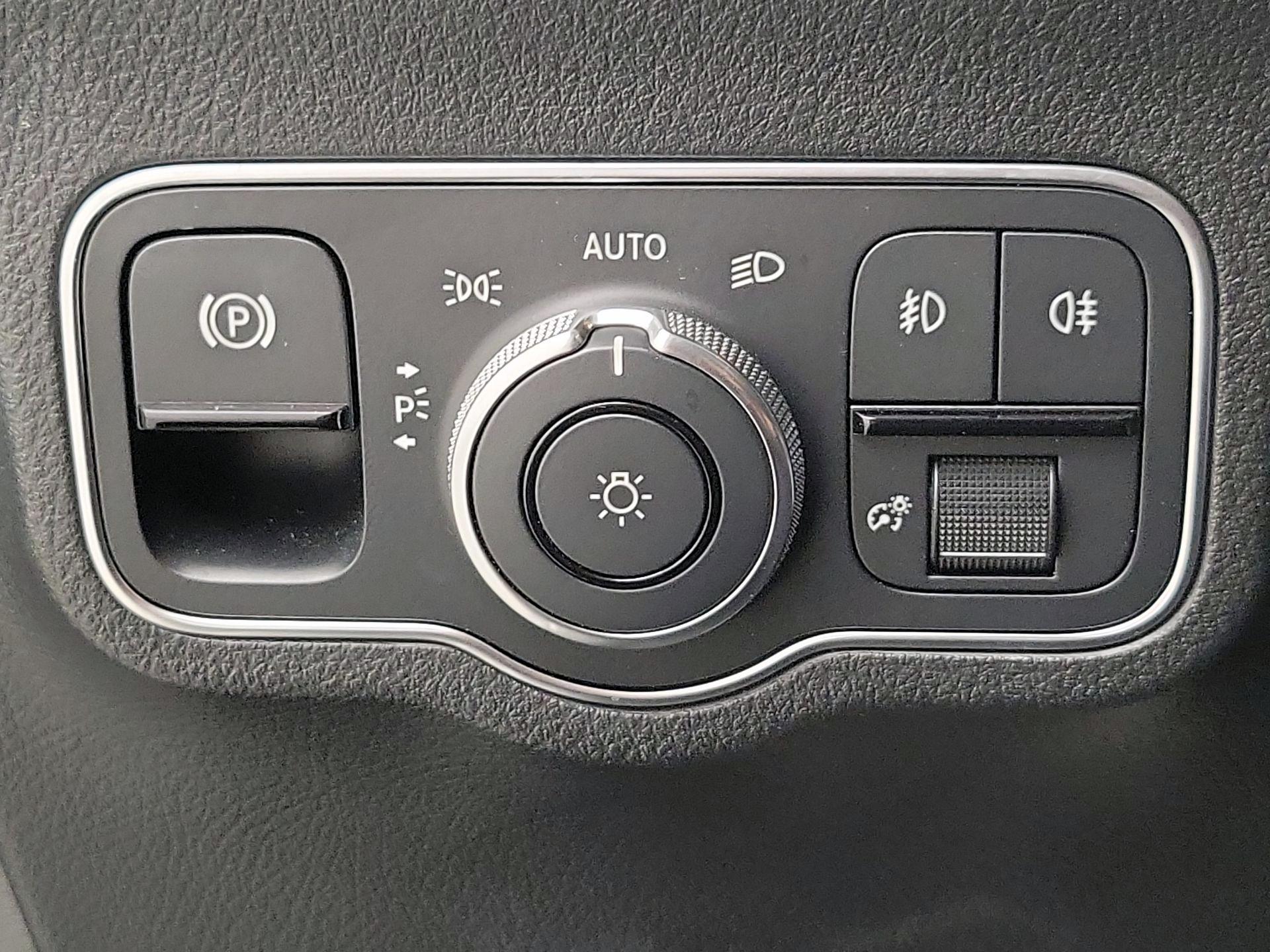 Thumbnail: 2022 Mercedes-Benz GLA - 13