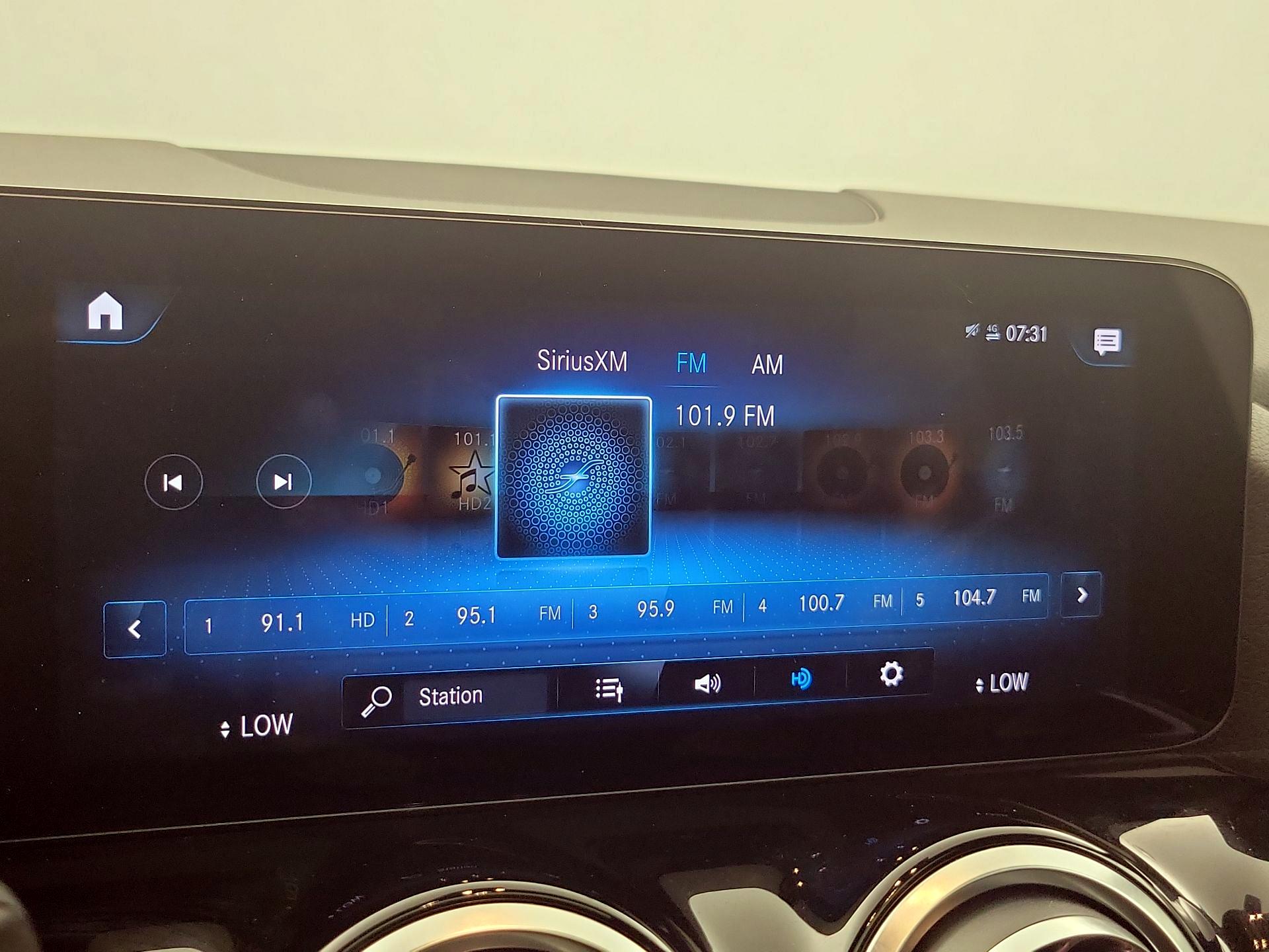 Thumbnail: 2022 Mercedes-Benz GLA - 15