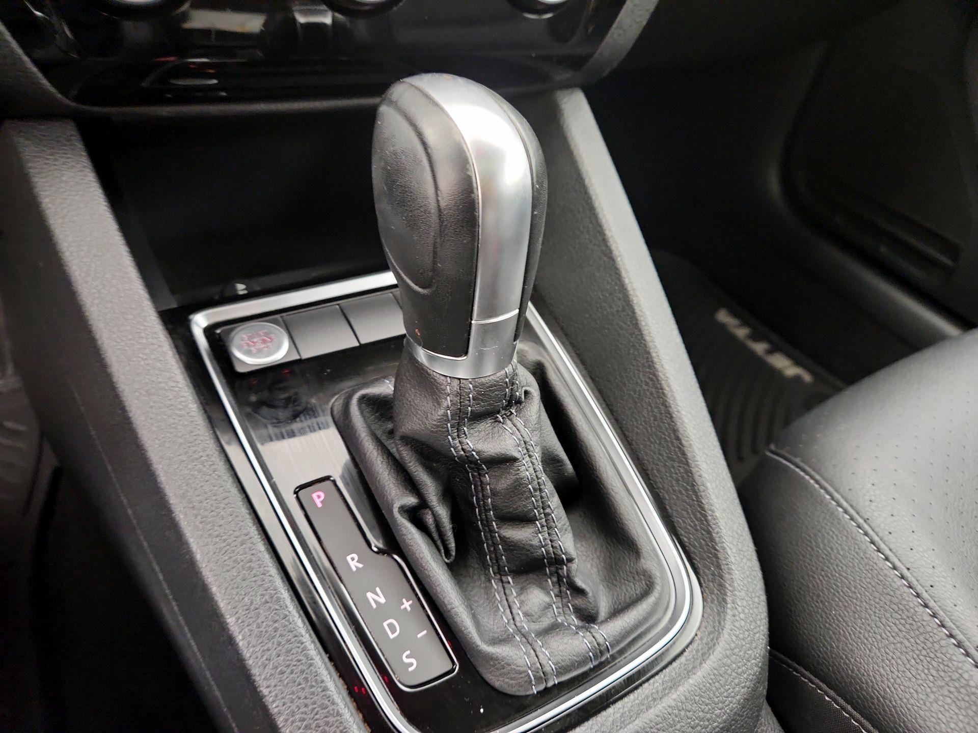 Thumbnail: 2018 Volkswagen Jetta - 17