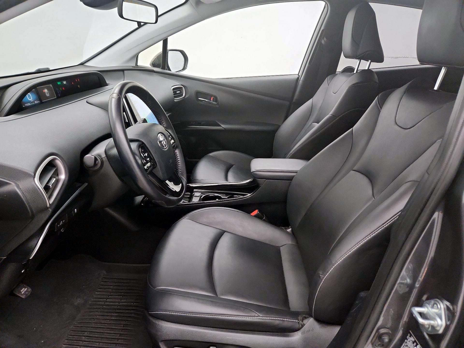 Thumbnail: 2021 Toyota Prius Prime - 11