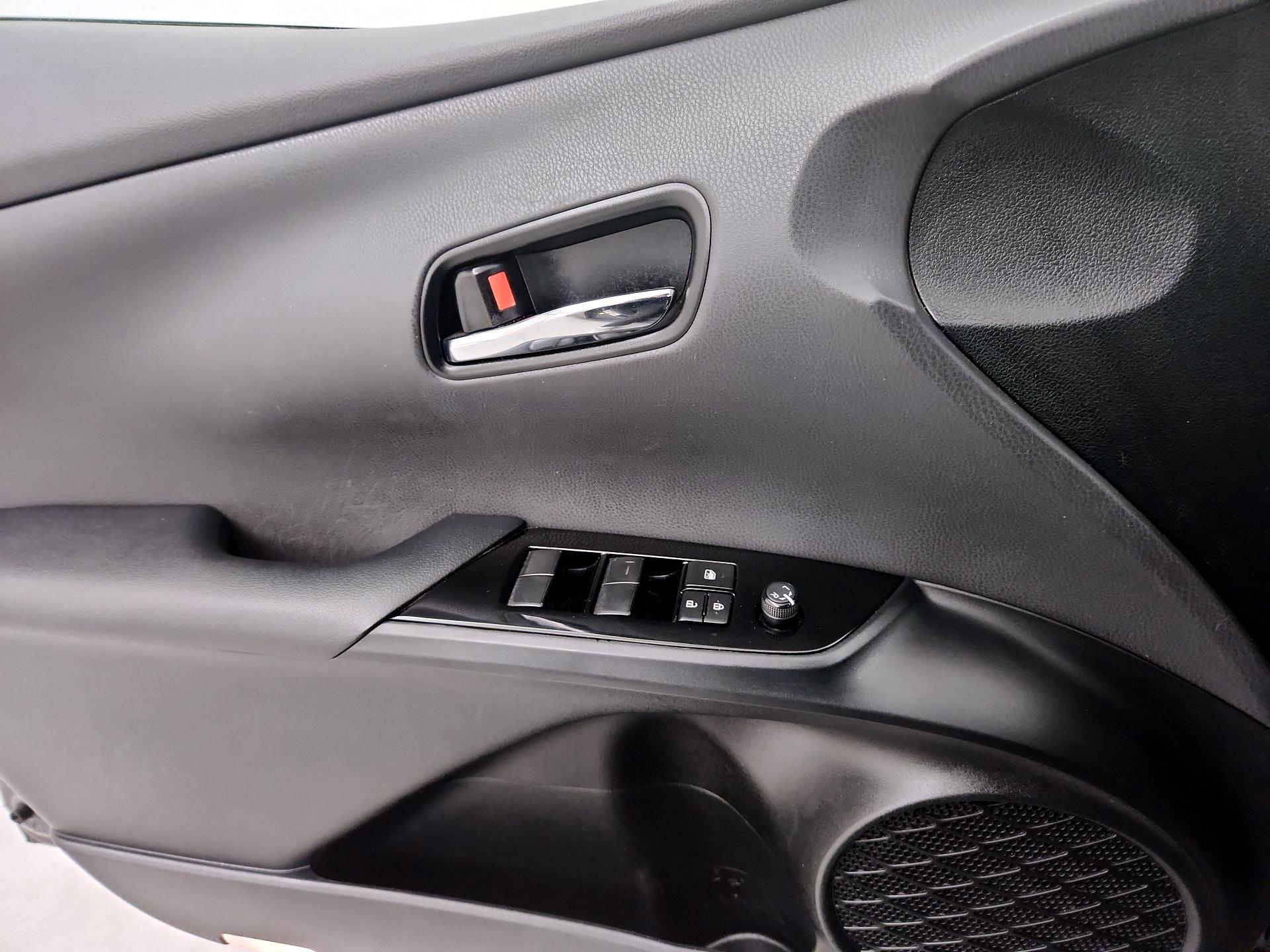 Thumbnail: 2021 Toyota Prius Prime - 12