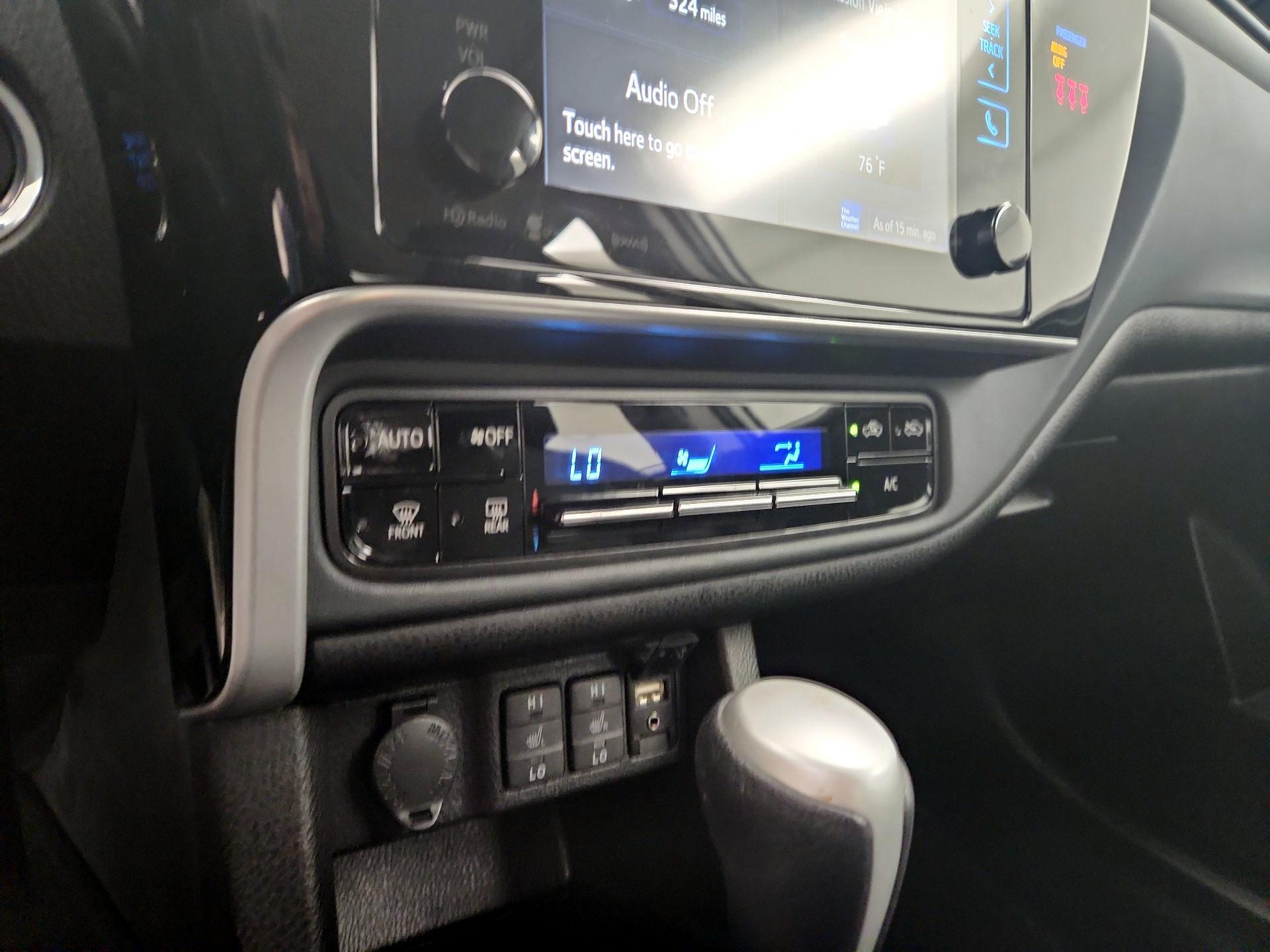 Thumbnail: 2018 Toyota Corolla - 16