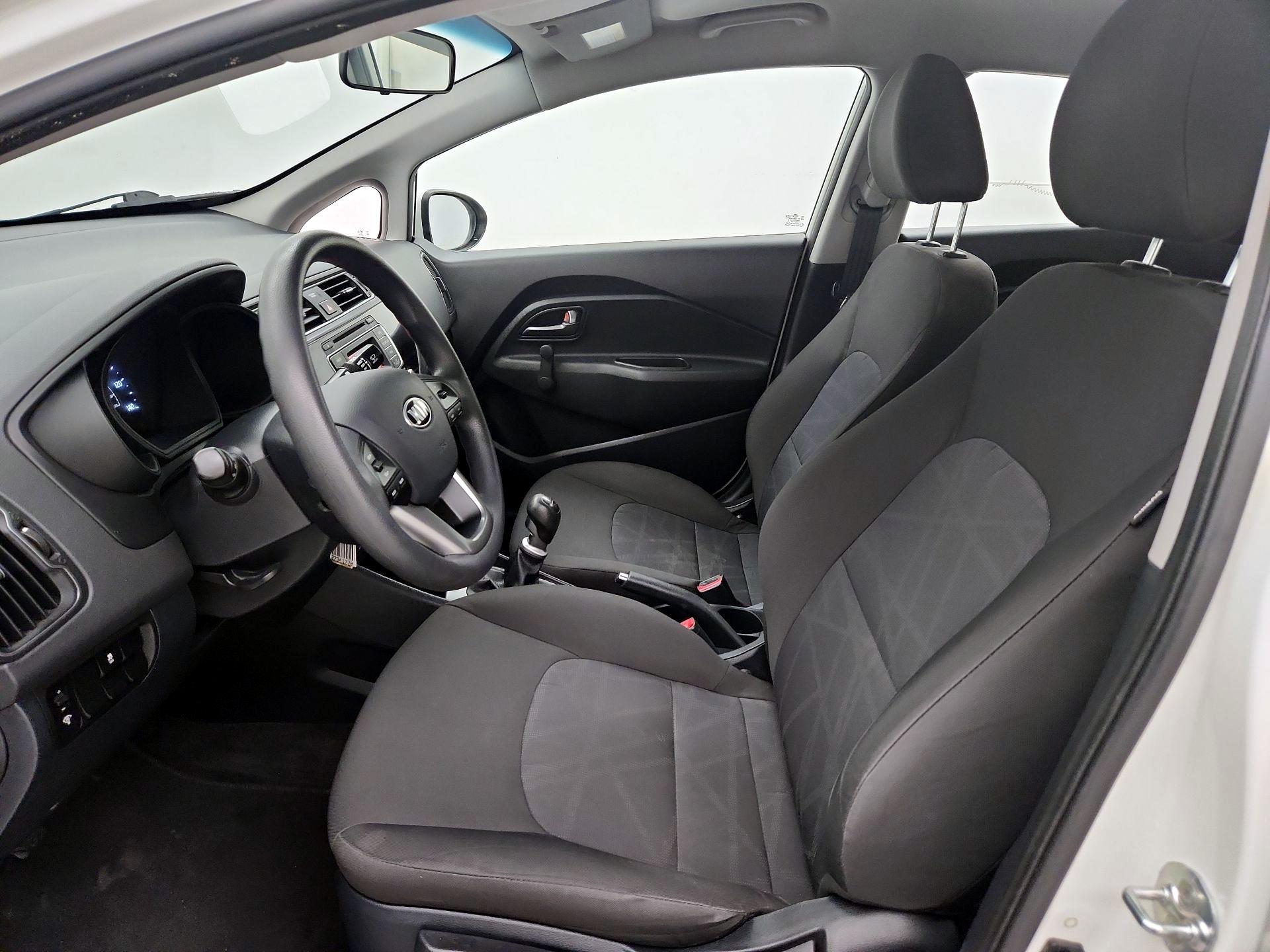 Thumbnail: 2017 Kia Rio - 11