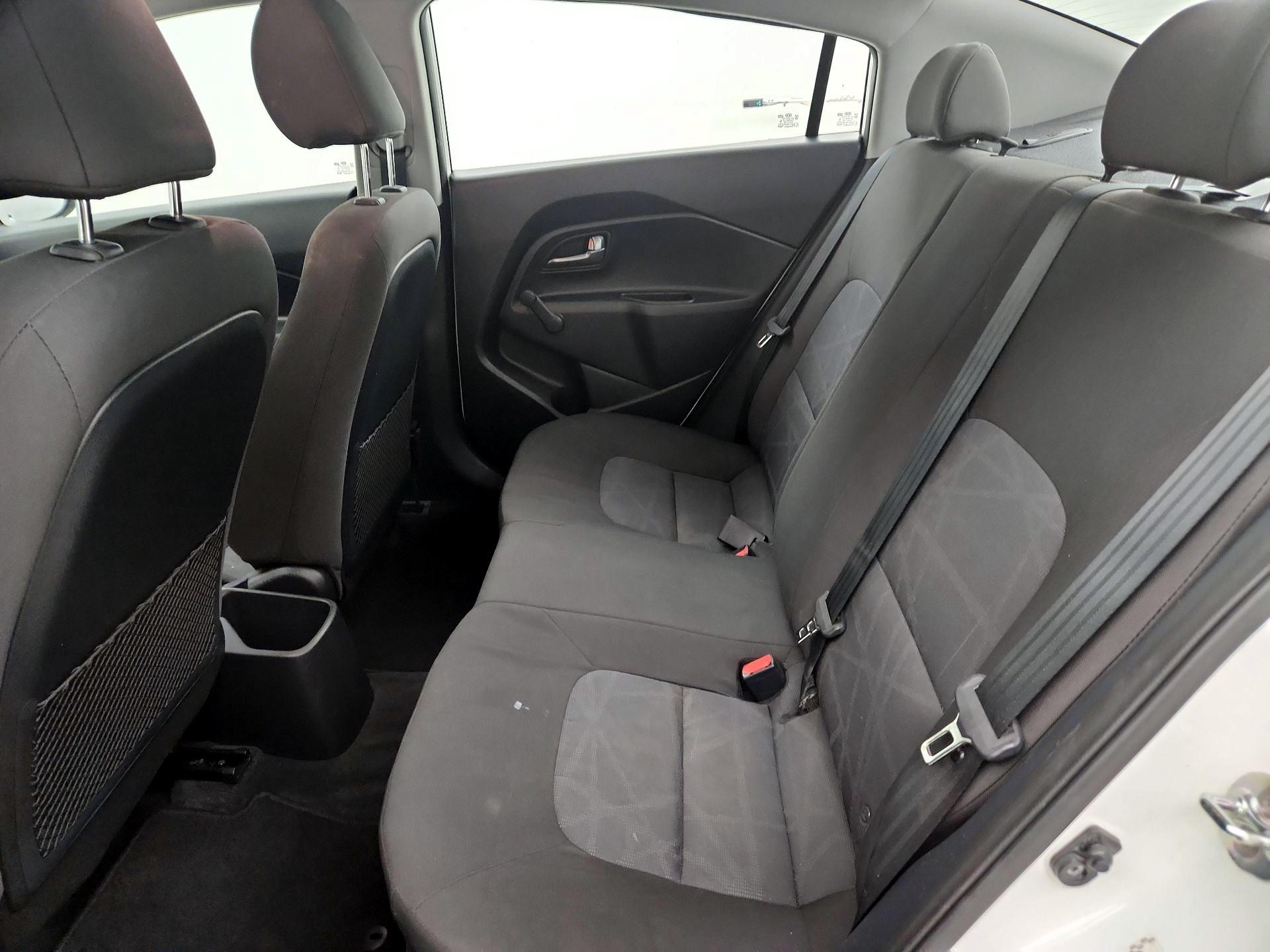 Thumbnail: 2017 Kia Rio - 18
