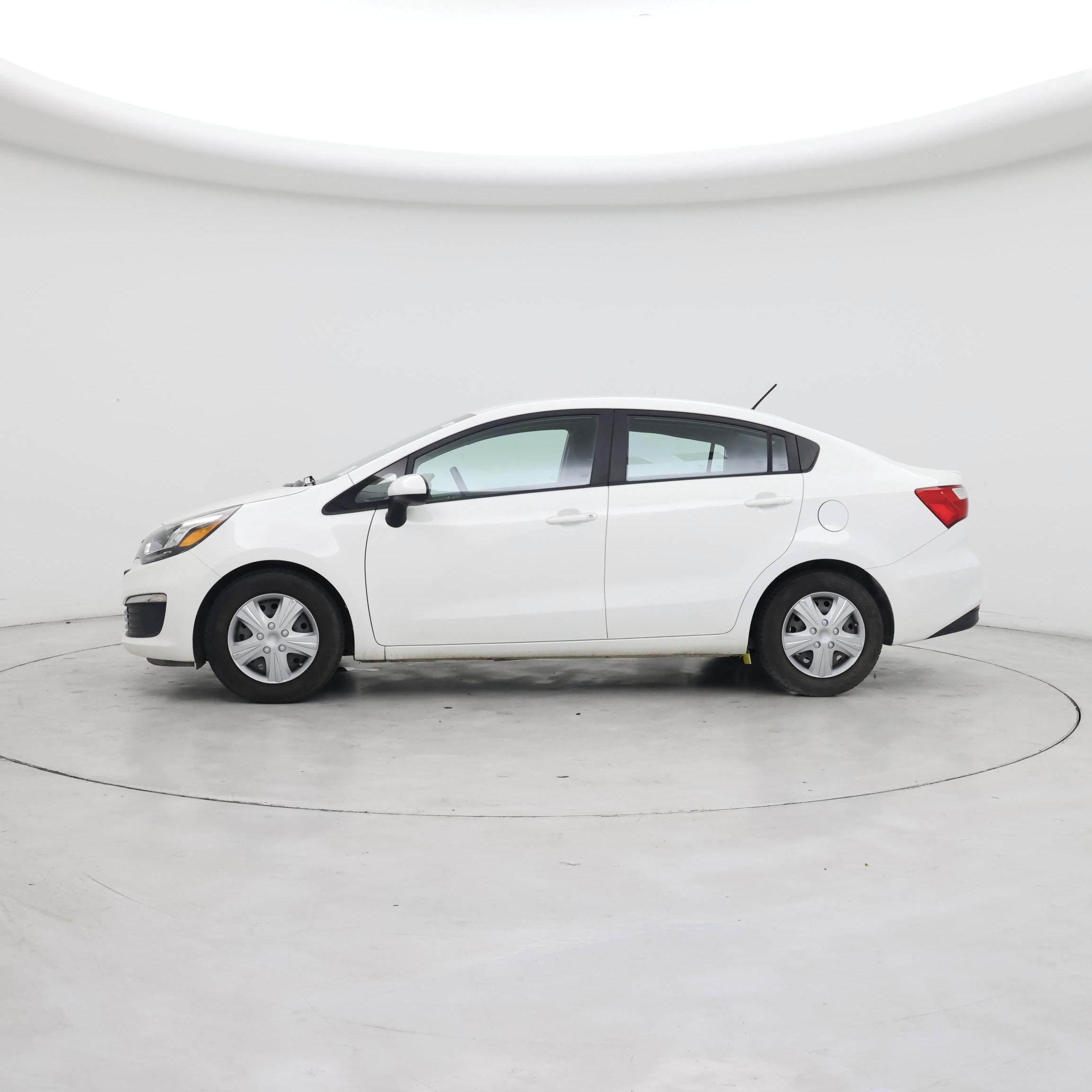 Thumbnail: 2017 Kia Rio - 3