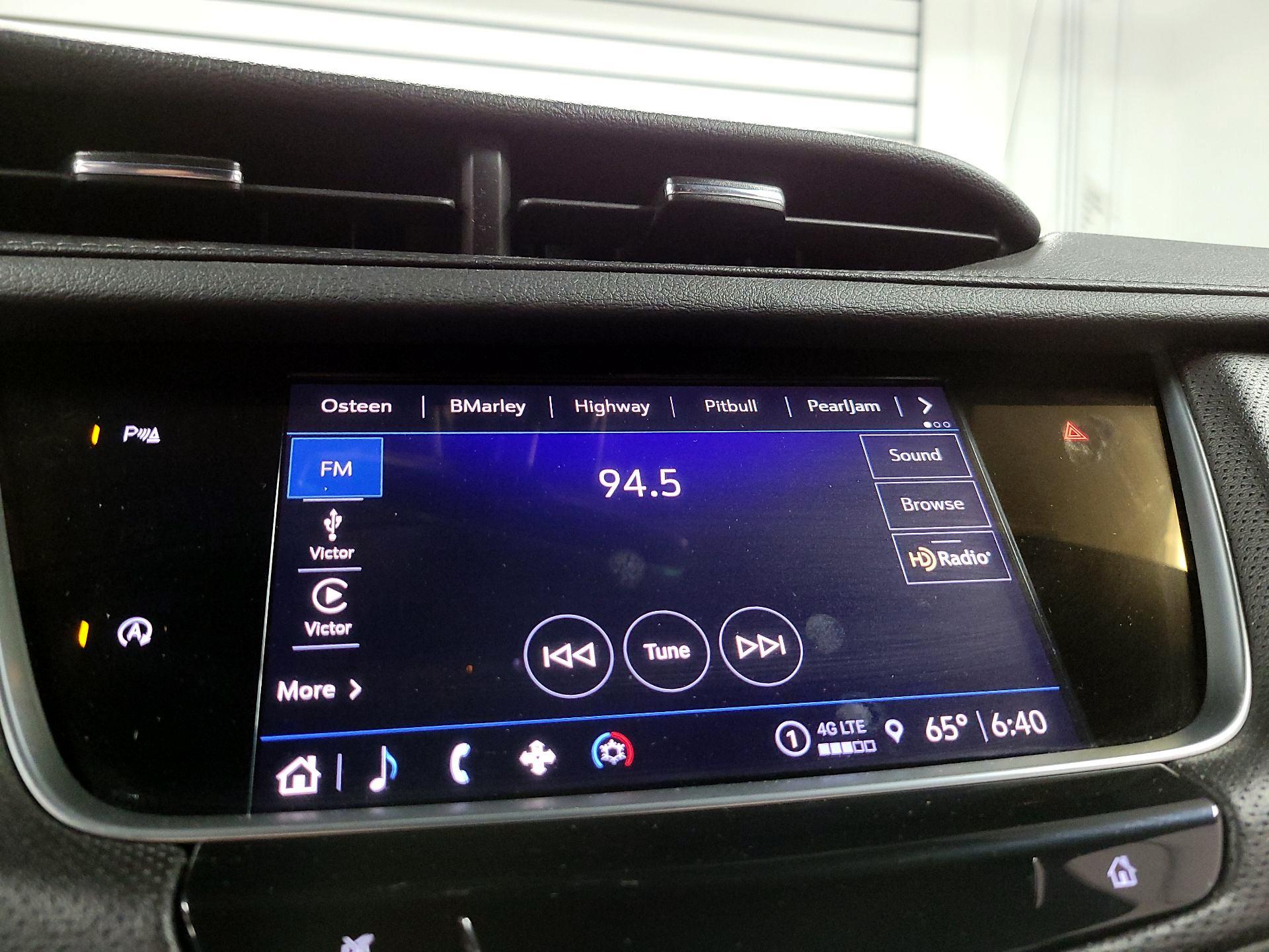 Thumbnail: 2023 Cadillac XT5 - 15