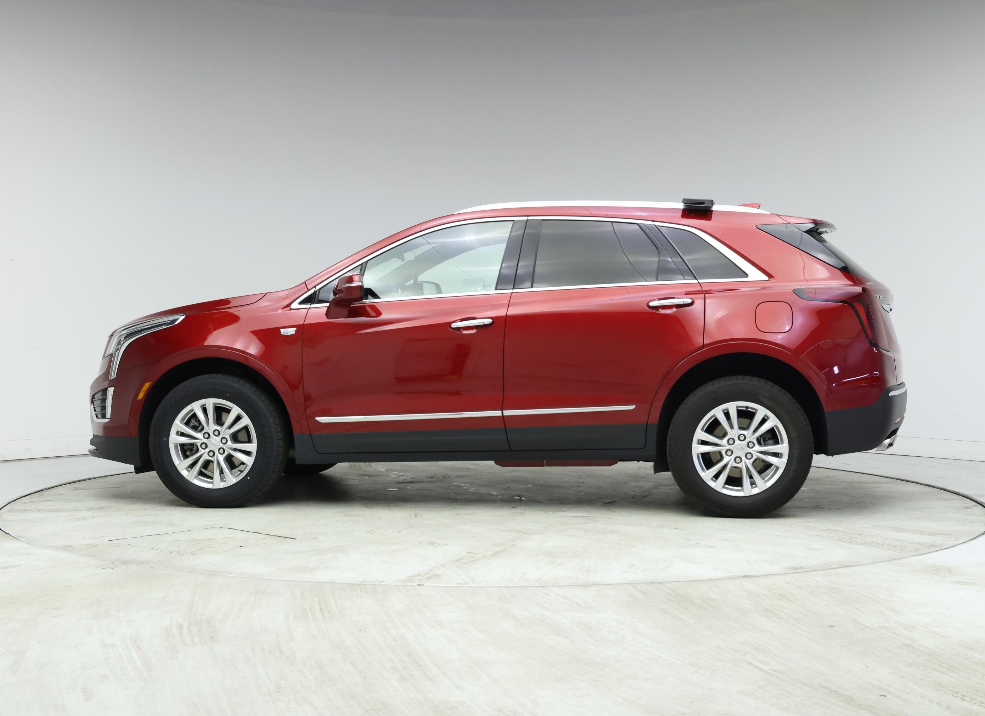 Thumbnail: 2023 Cadillac XT5 - 3