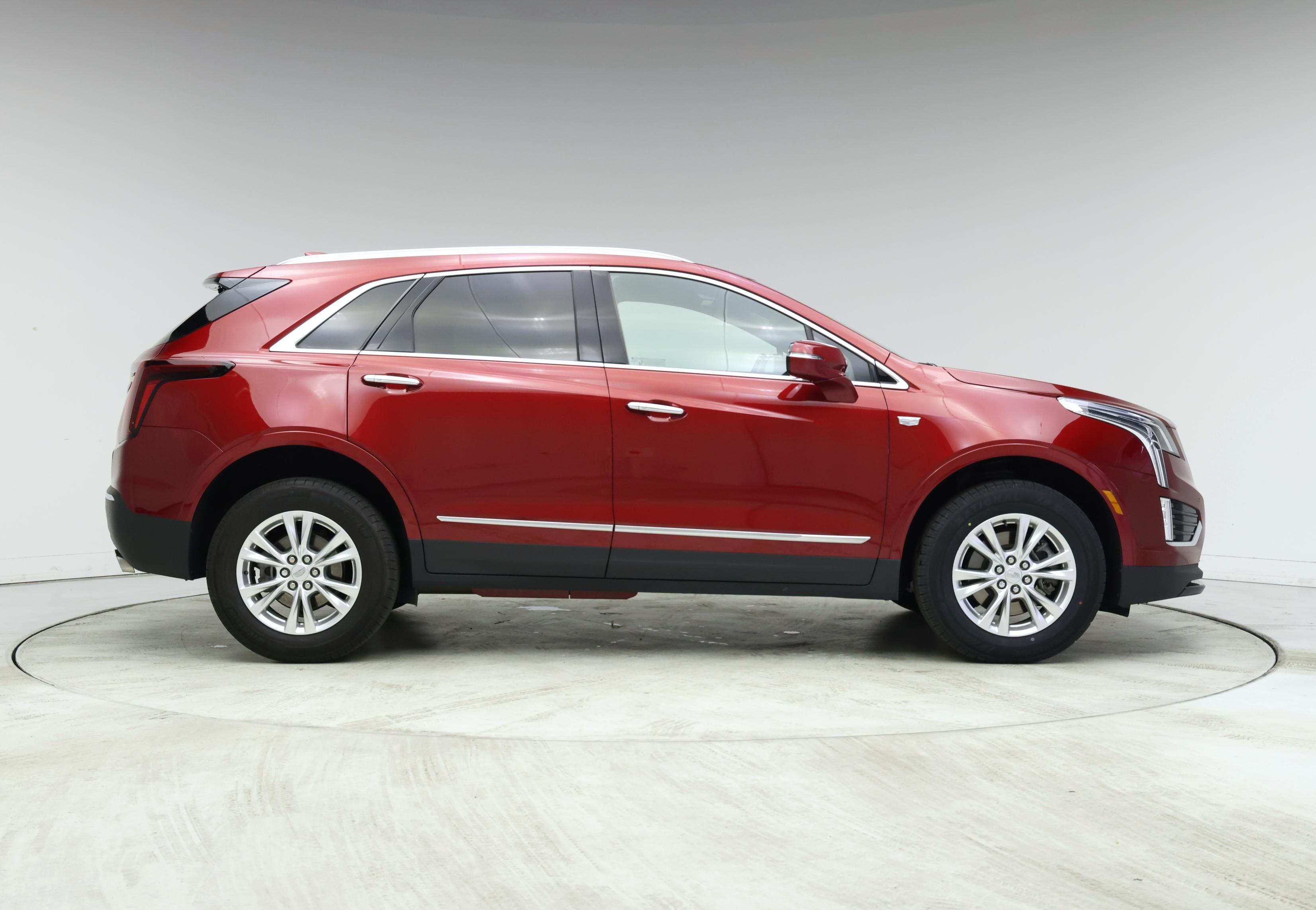 Thumbnail: 2023 Cadillac XT5 - 7