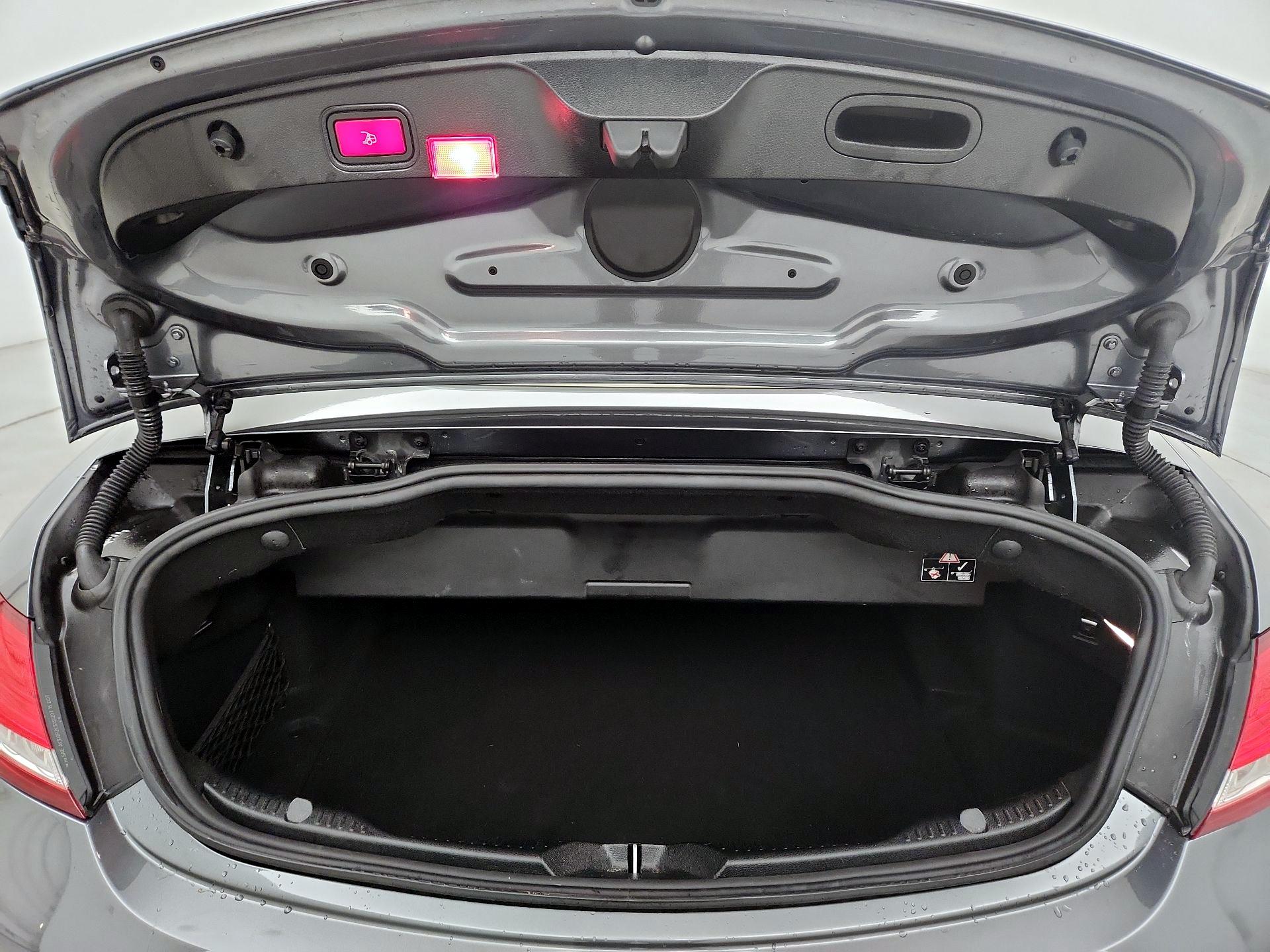 Thumbnail: 2018 Mercedes-Benz C-Class - 19