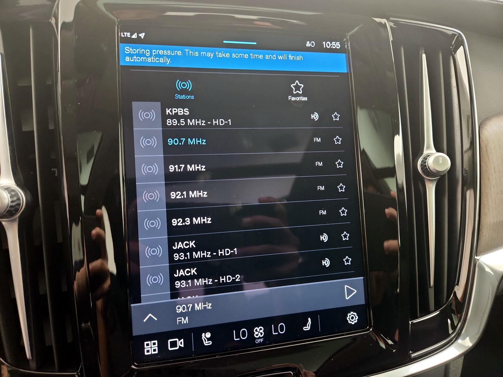 Thumbnail: 2023 Volvo S90 - 16
