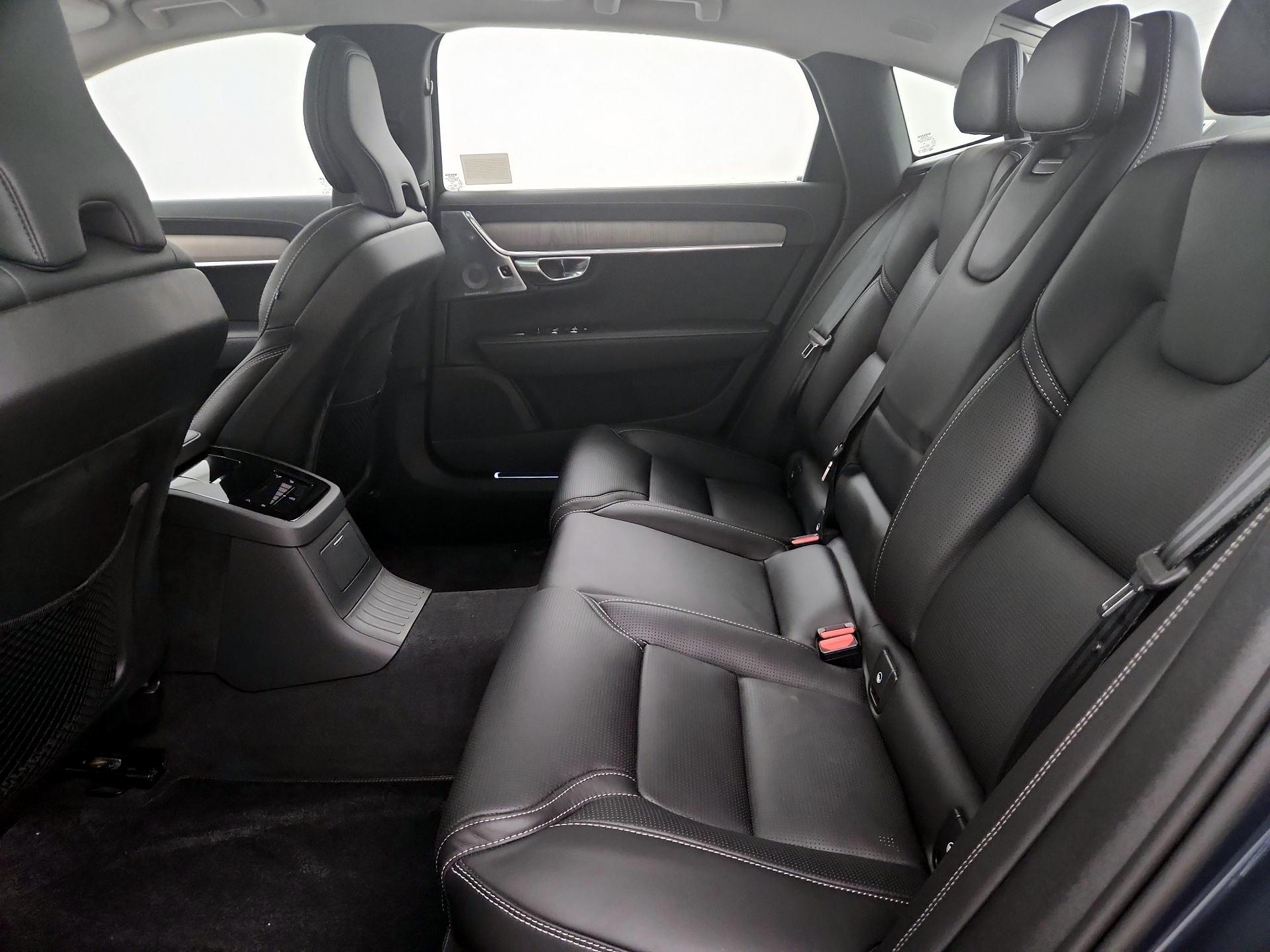 Thumbnail: 2023 Volvo S90 - 20