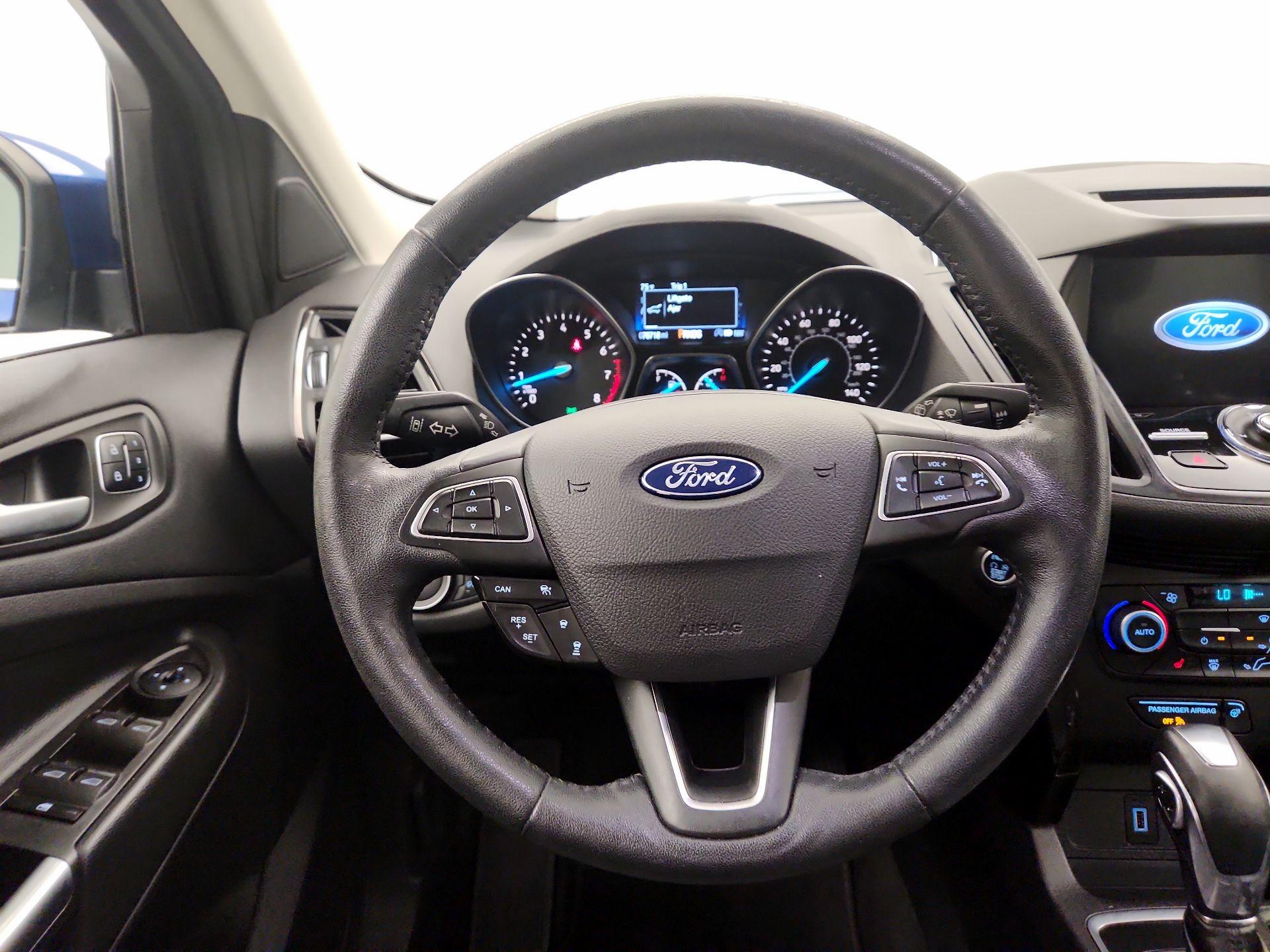 Thumbnail: 2018 Ford Escape - 10