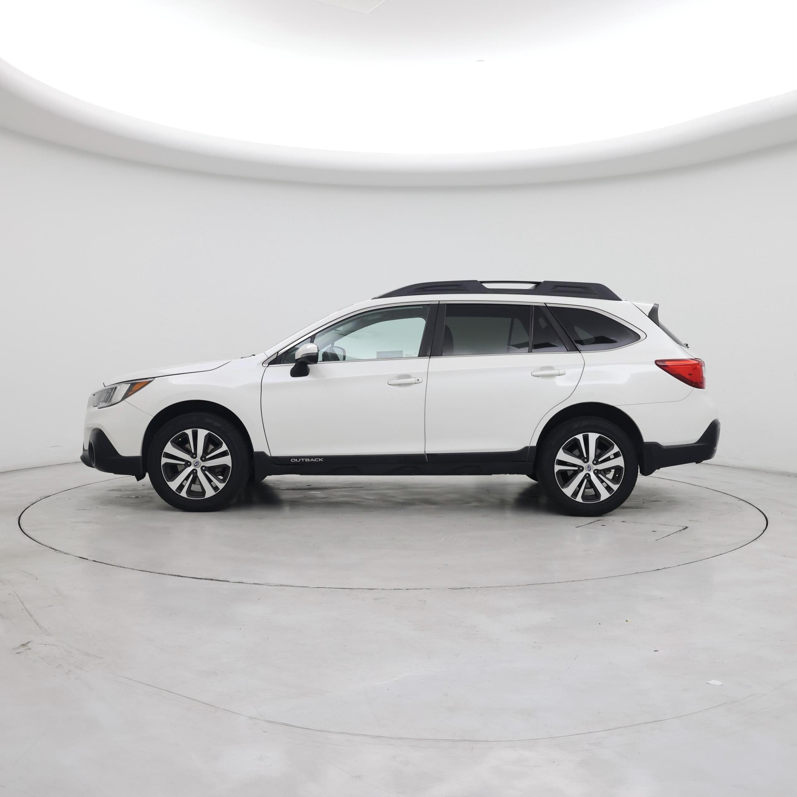 Thumbnail: 2019 Subaru Outback - 3