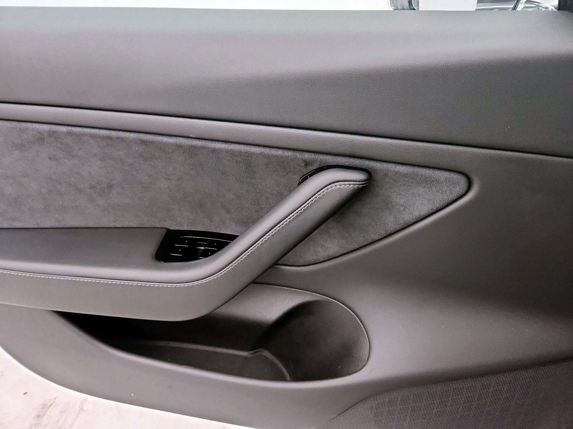 Thumbnail: 2019 Tesla Model 3 - 12