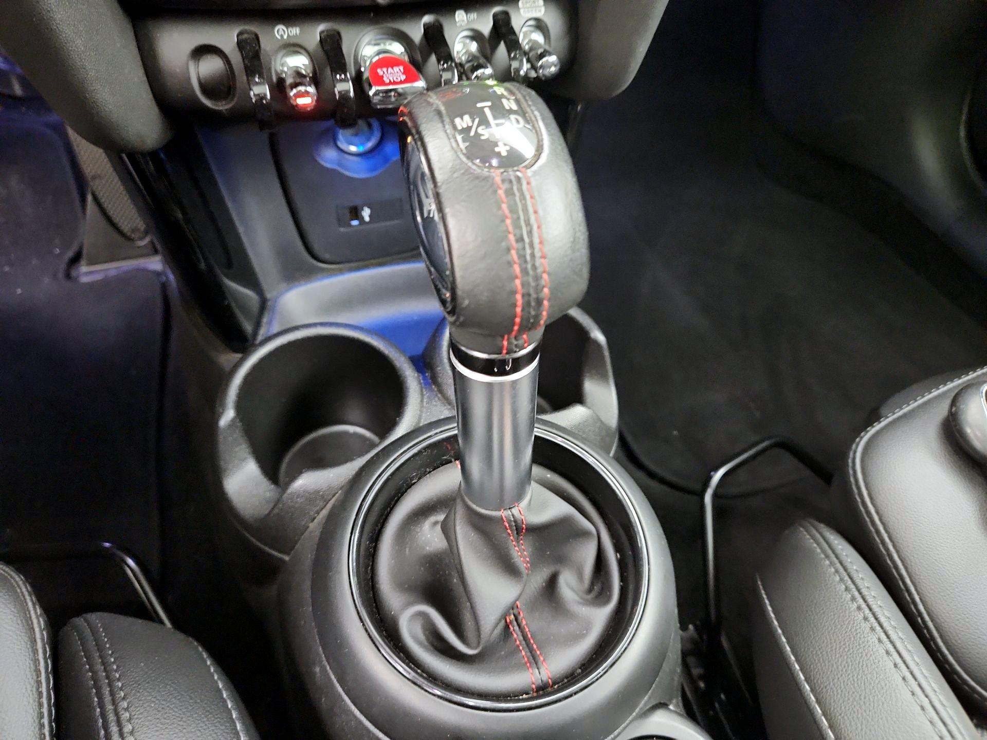 Thumbnail: 2019 MINI Cooper Hardtop - 17