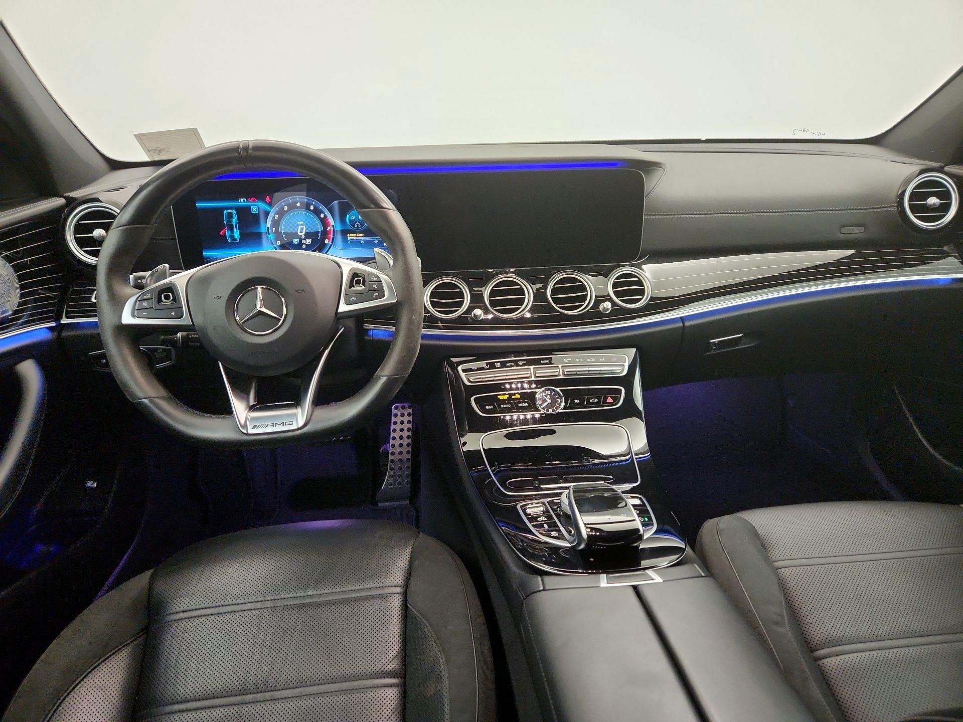 Thumbnail: 2018 Mercedes-Benz E-Class - 9