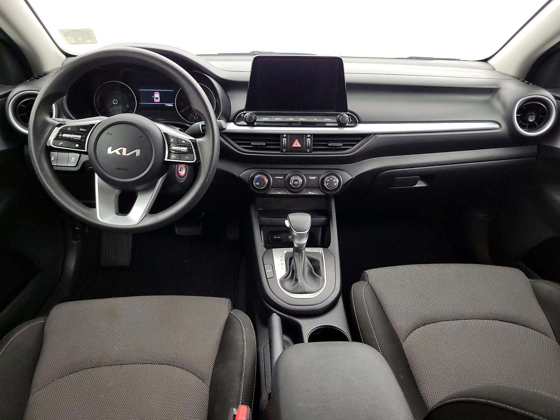 Thumbnail: 2024 Kia Forte - 9