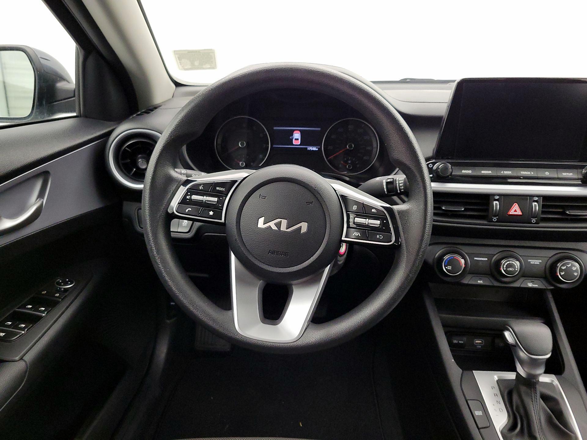 Thumbnail: 2024 Kia Forte - 10