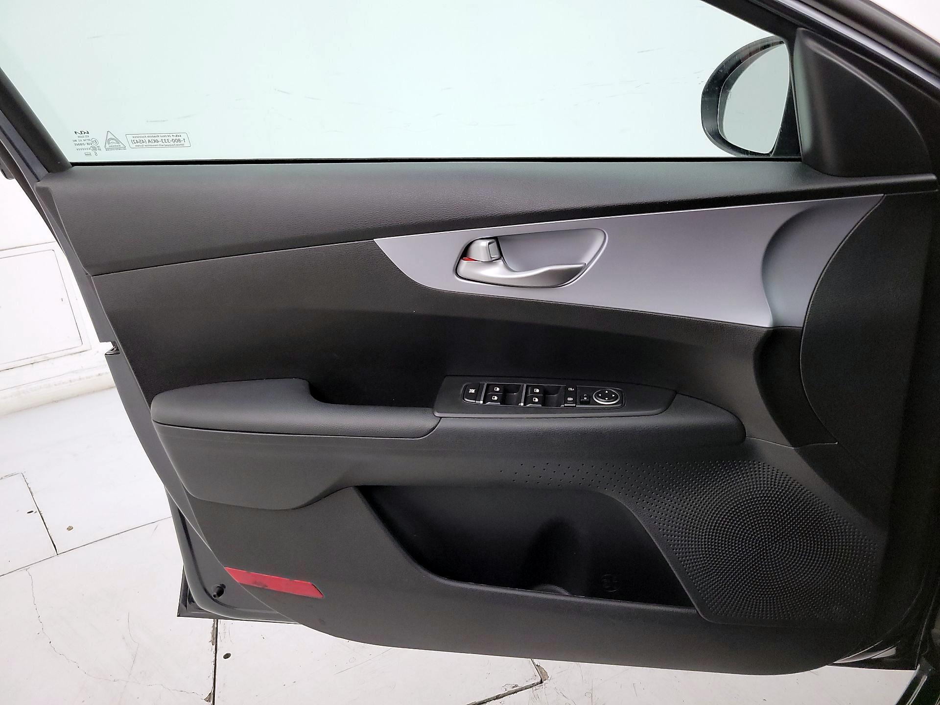 Thumbnail: 2024 Kia Forte - 12