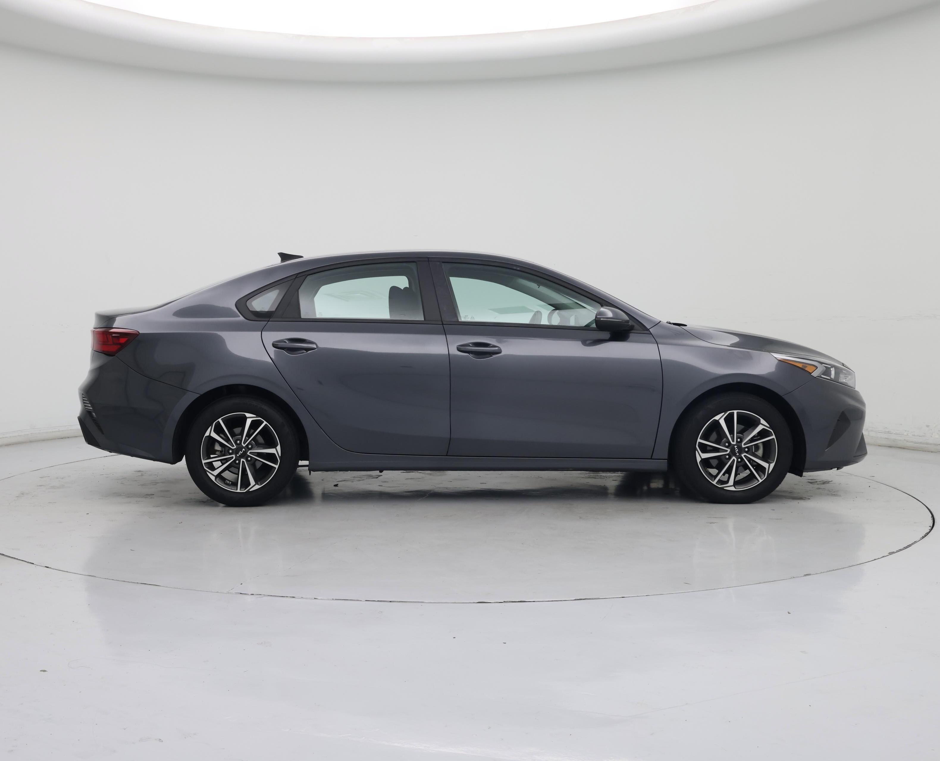 Thumbnail: 2024 Kia Forte - 7