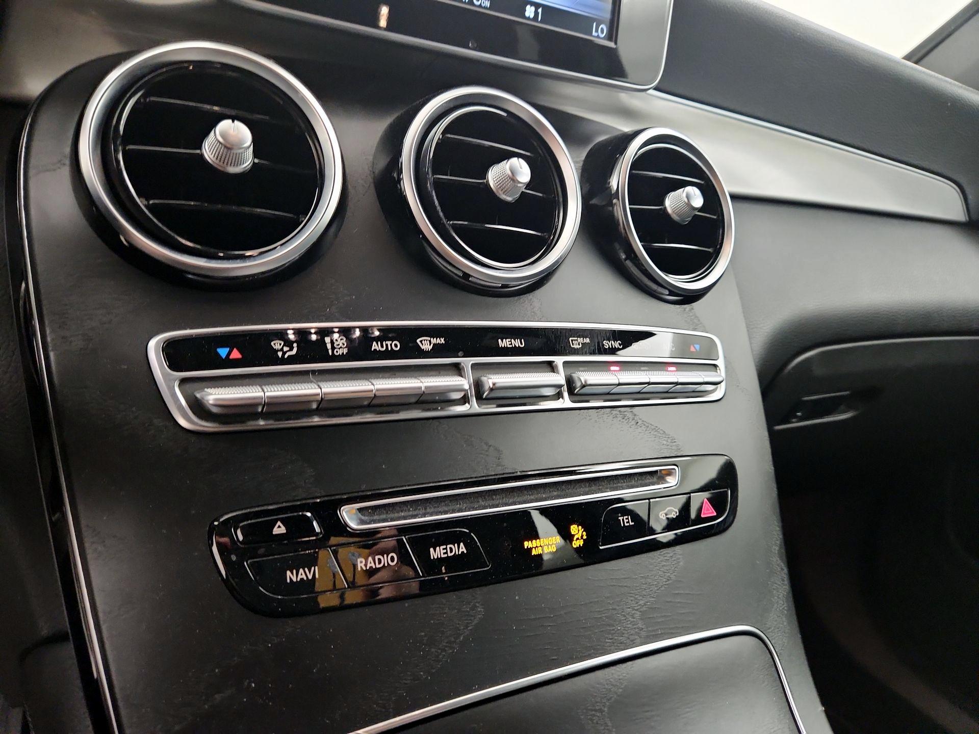 Thumbnail: 2019 Mercedes-Benz GLC - 16