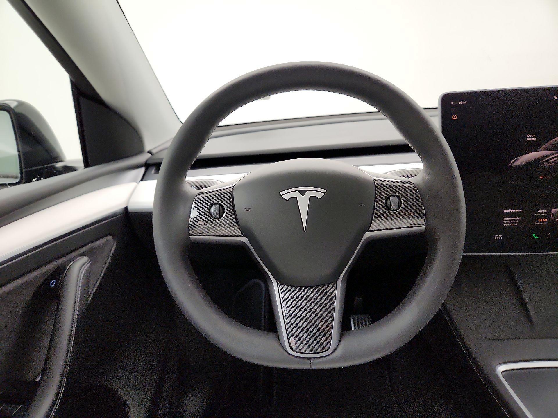 Thumbnail: 2023 Tesla Model Y - 10