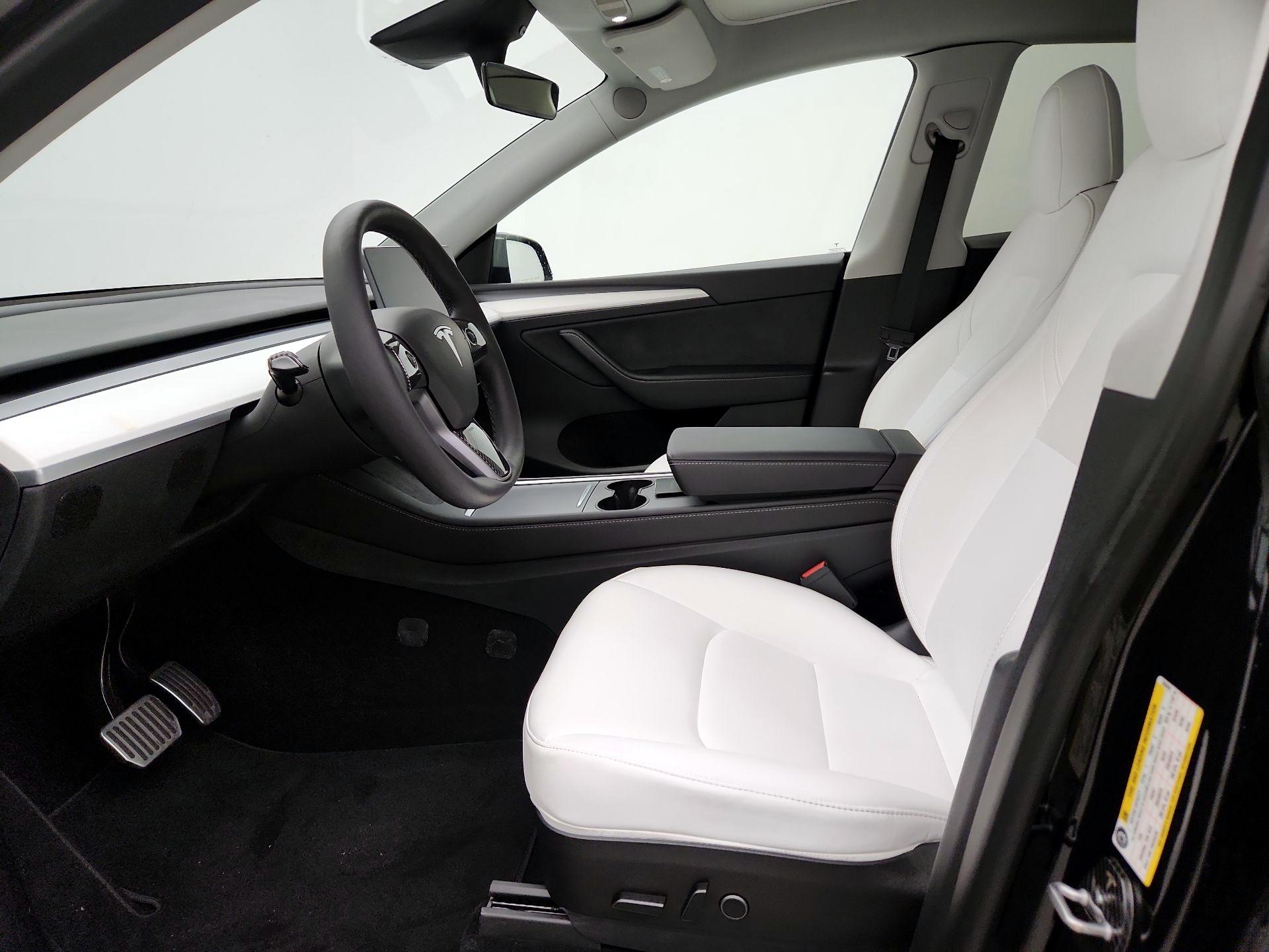 Thumbnail: 2023 Tesla Model Y - 11