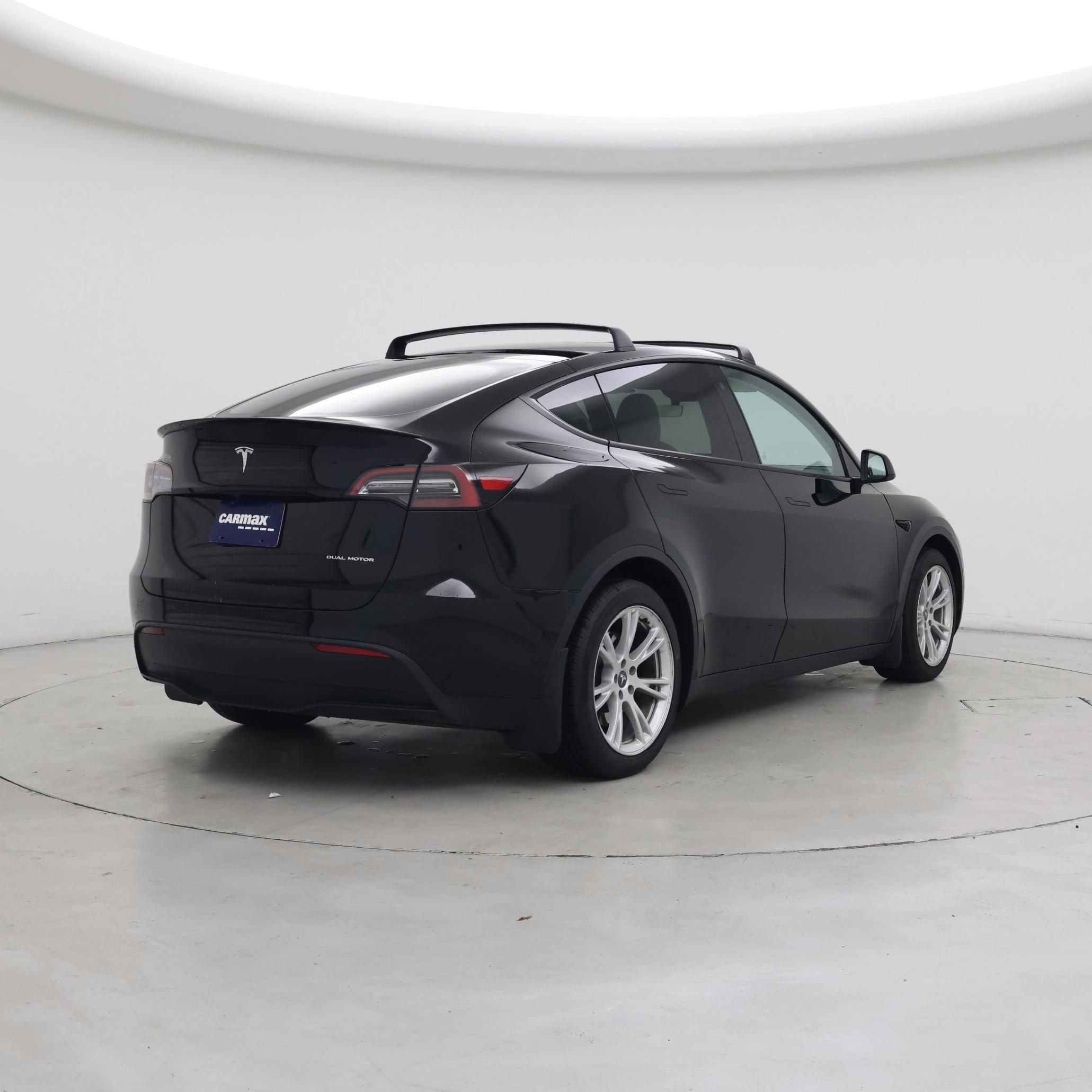 Thumbnail: 2023 Tesla Model Y - 8