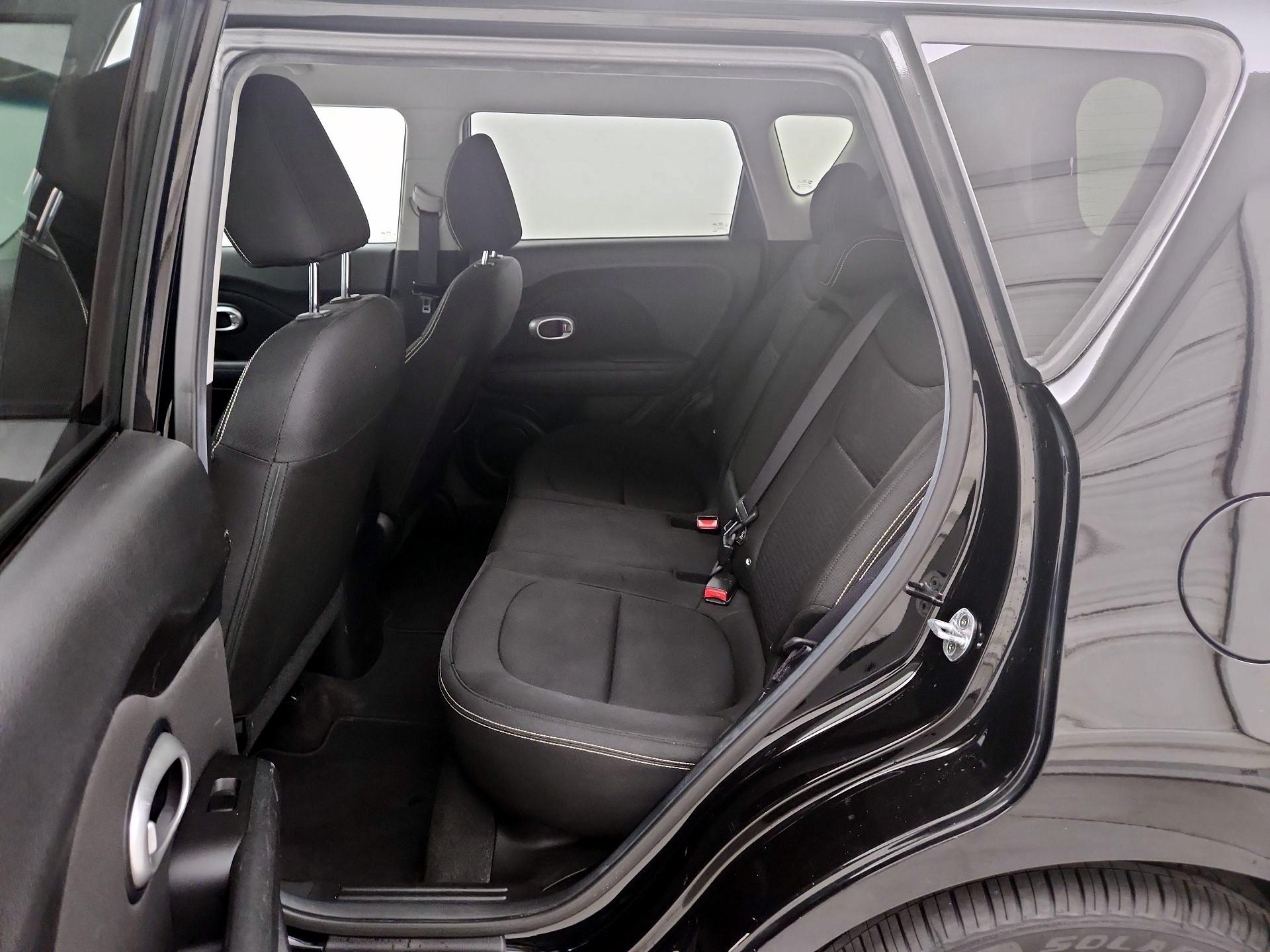 Thumbnail: 2015 Kia Soul - 18
