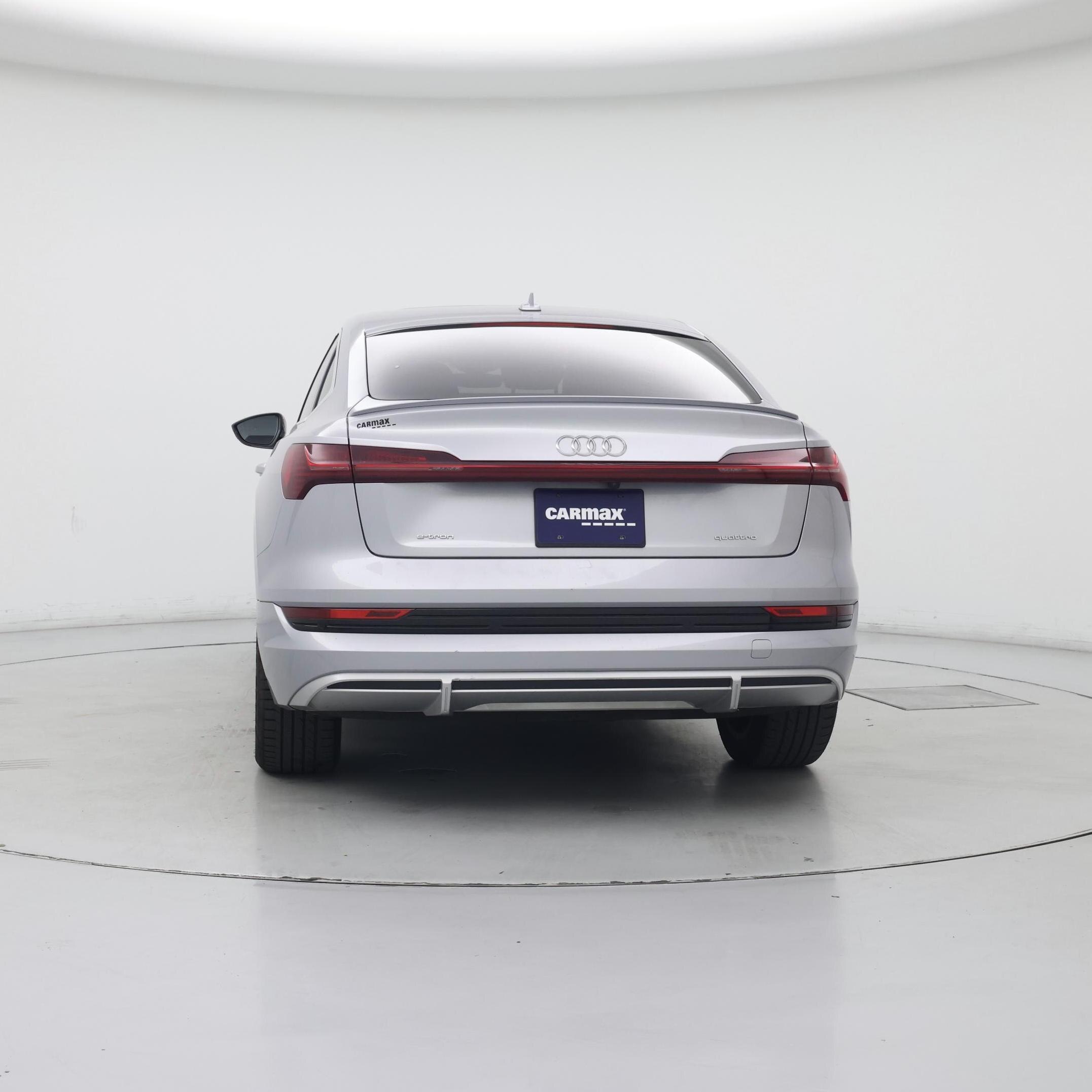 Thumbnail: 2022 Audi e-tron S - 6