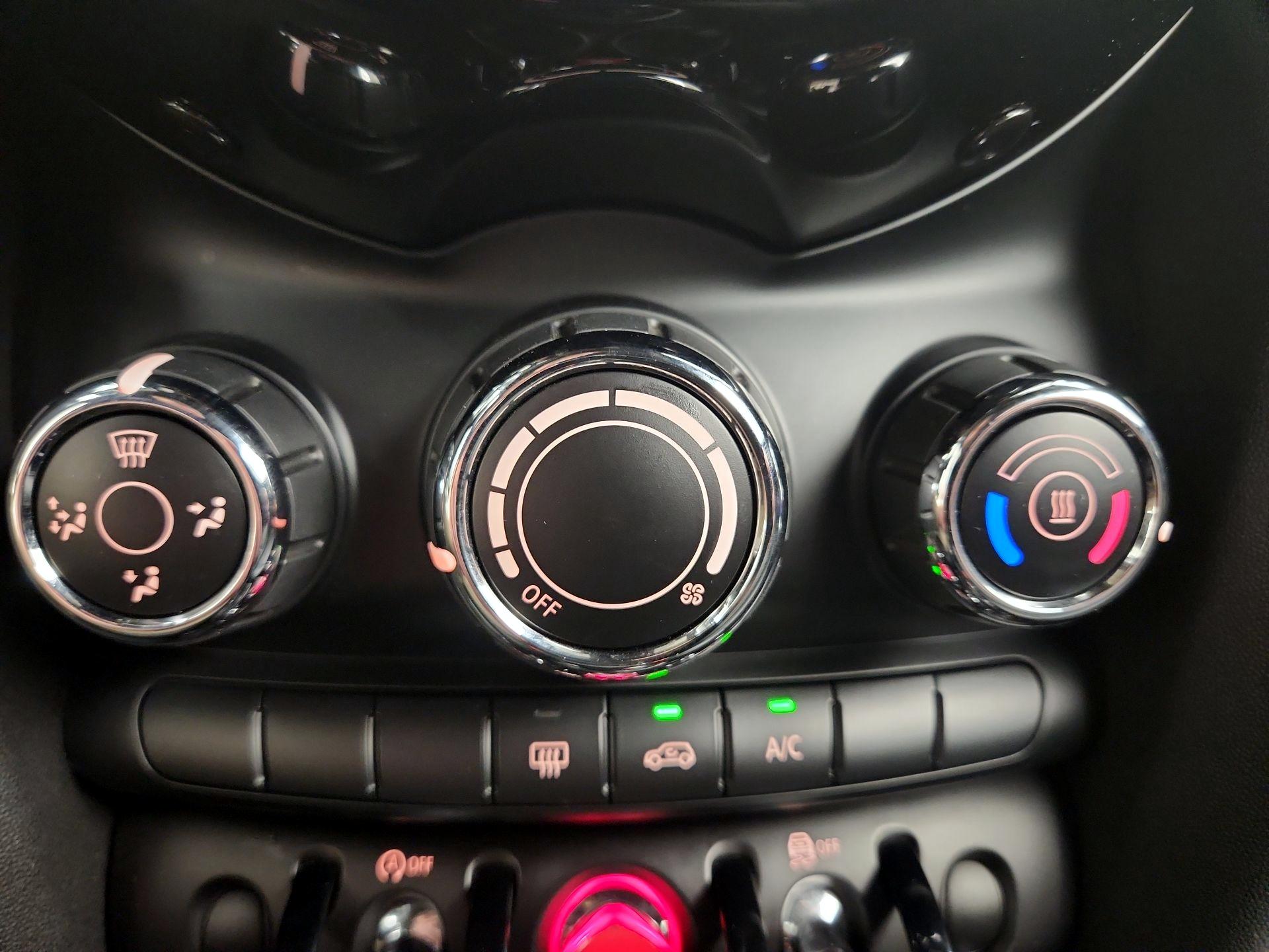 Thumbnail: 2020 MINI Cooper - 16