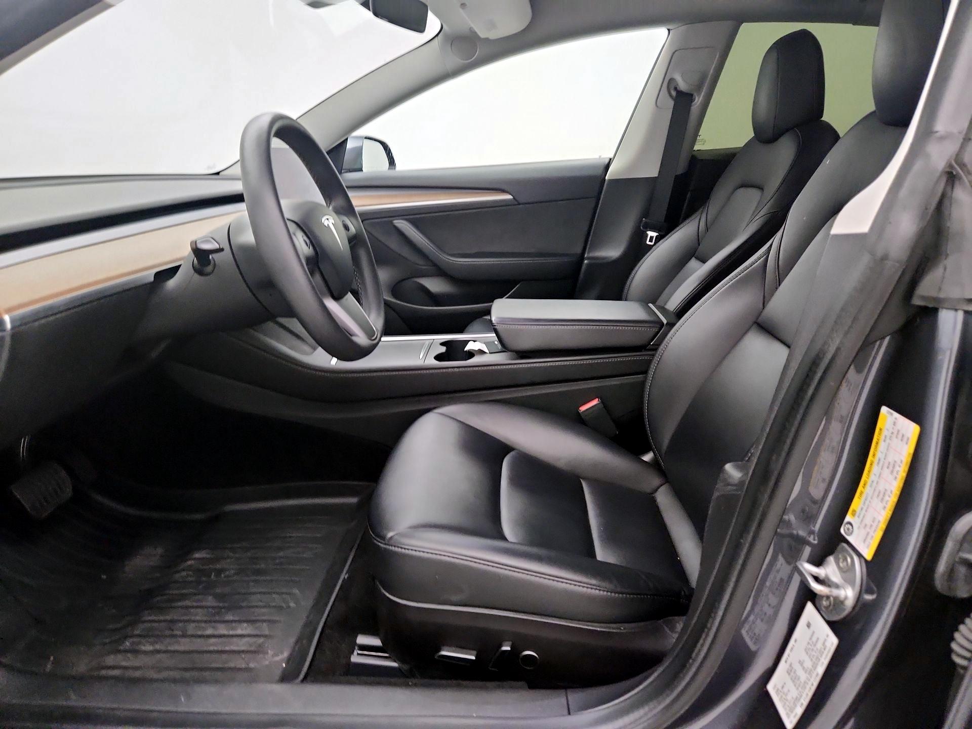 Thumbnail: 2022 Tesla Model 3 - 11