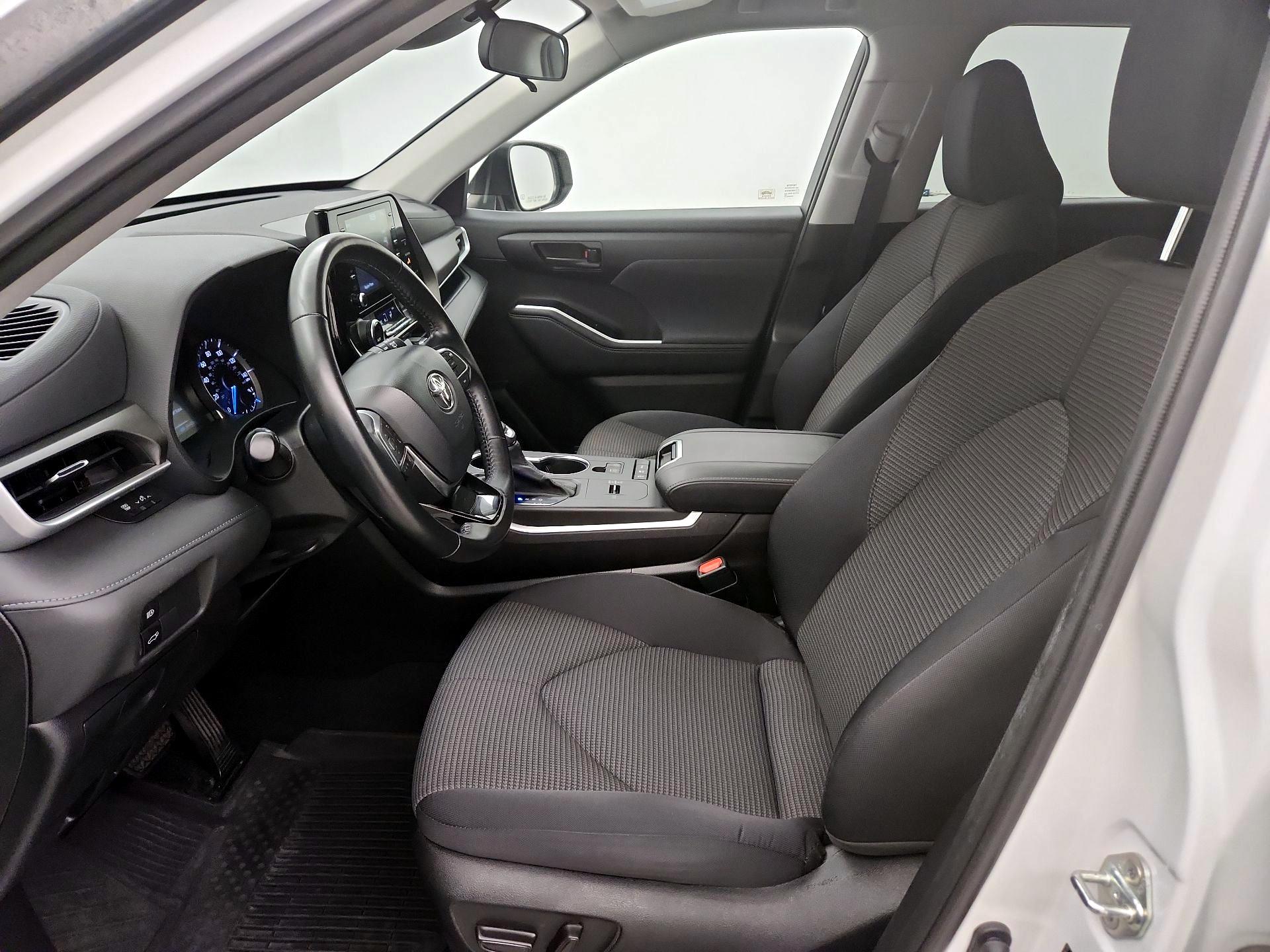 Thumbnail: 2020 Toyota Highlander - 11