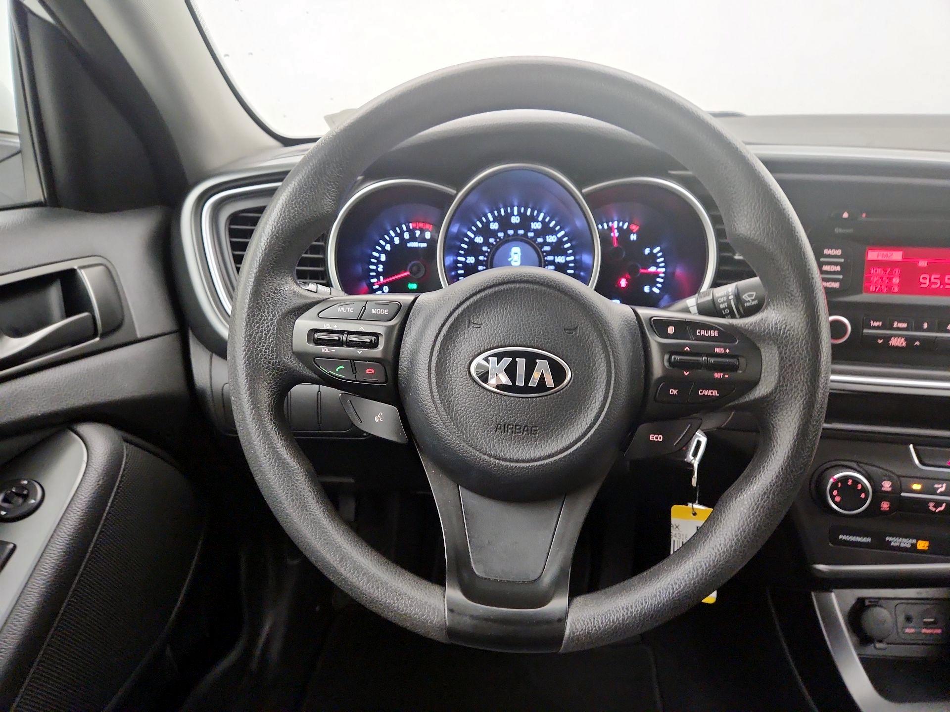 Thumbnail: 2015 Kia Optima - 10