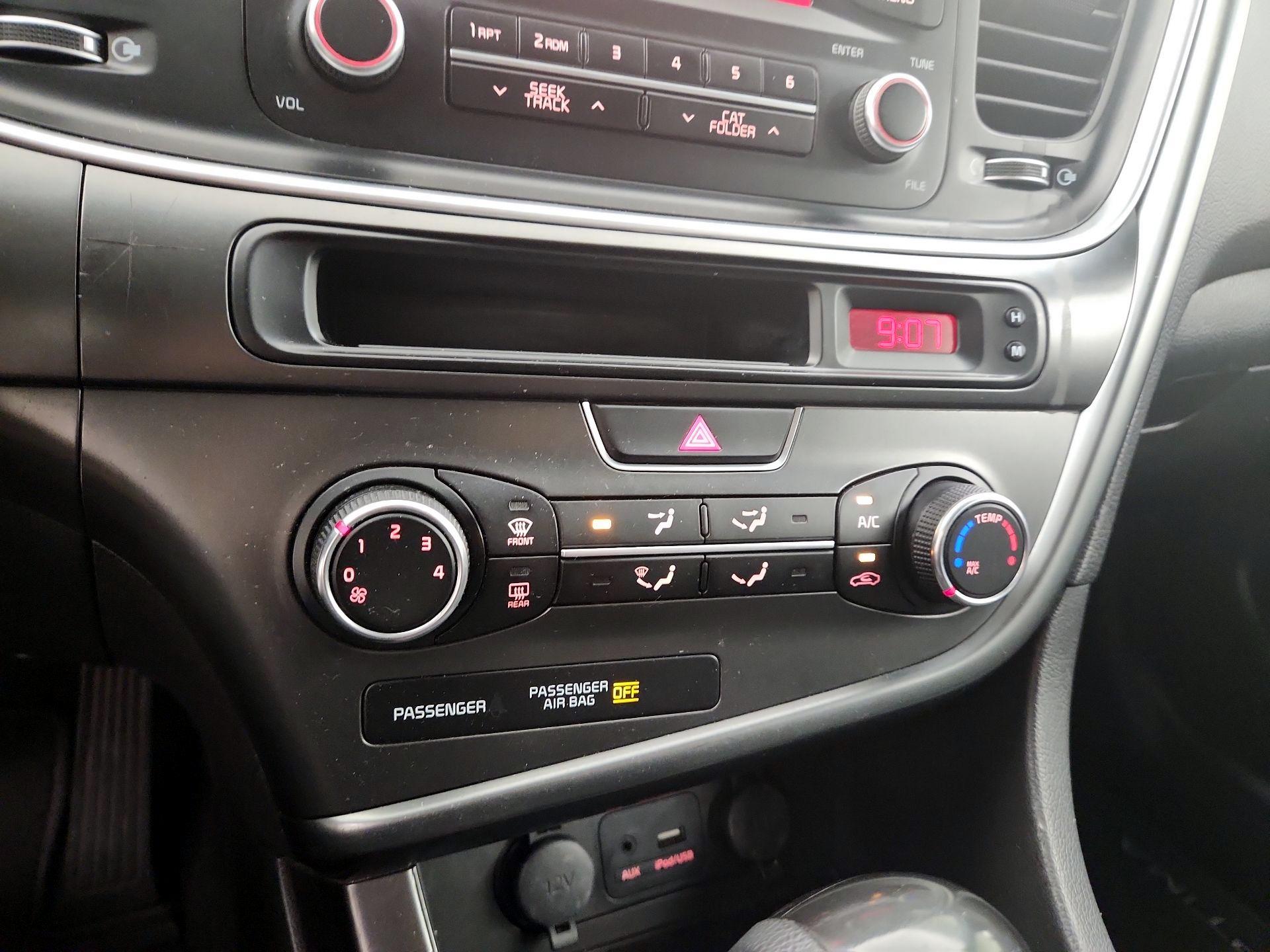 Thumbnail: 2015 Kia Optima - 15