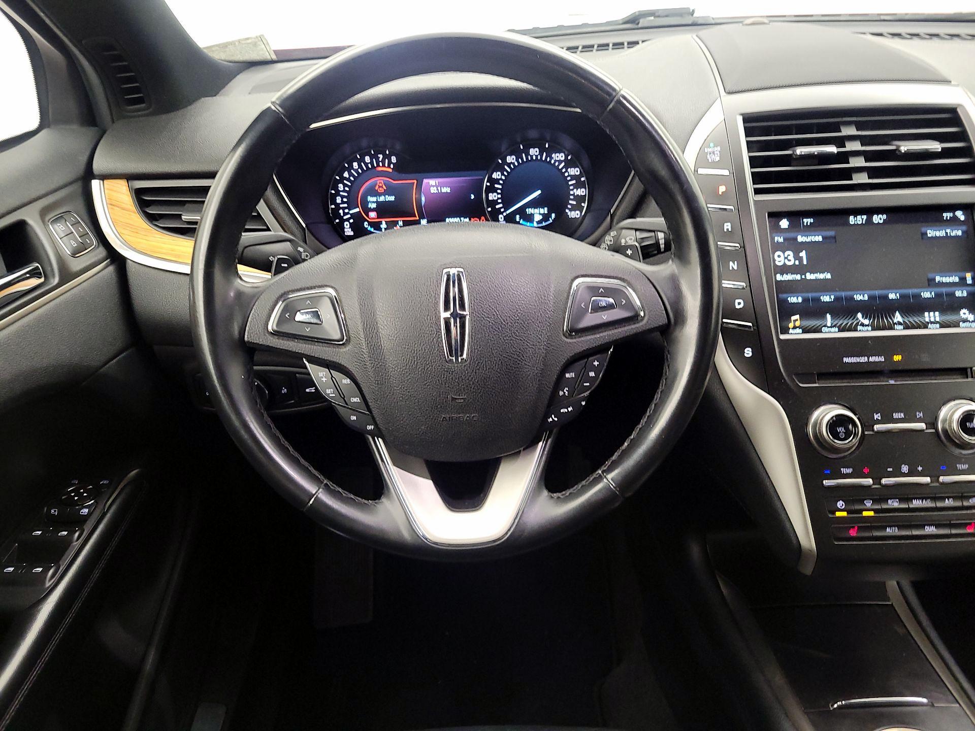 Thumbnail: 2016 Lincoln MKC - 10